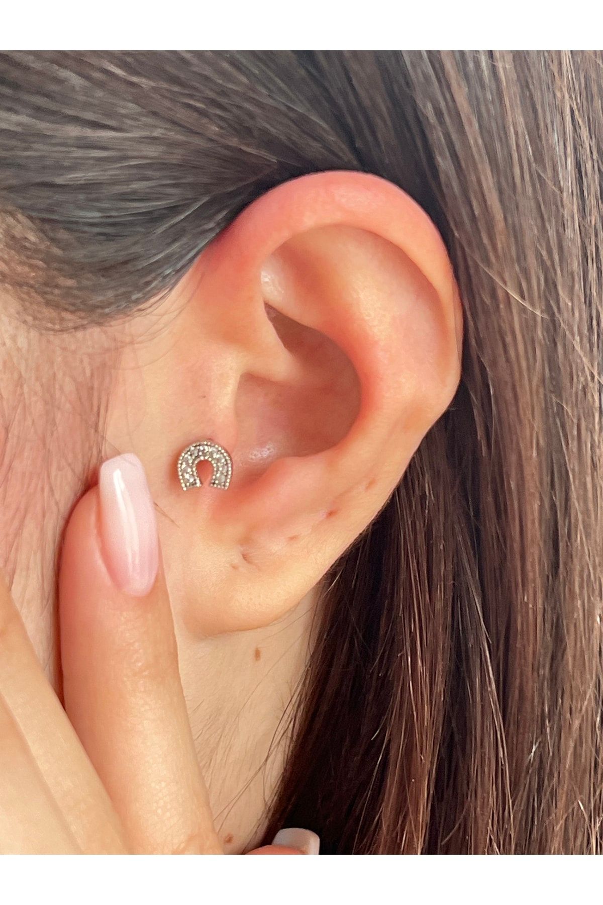 Tragus best sale piercing horseshoe