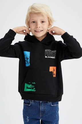 Erkek Çocuk Kapüşonlu Sırt Baskılı Kanguru Cepli Sweatshirt X9684A622AU