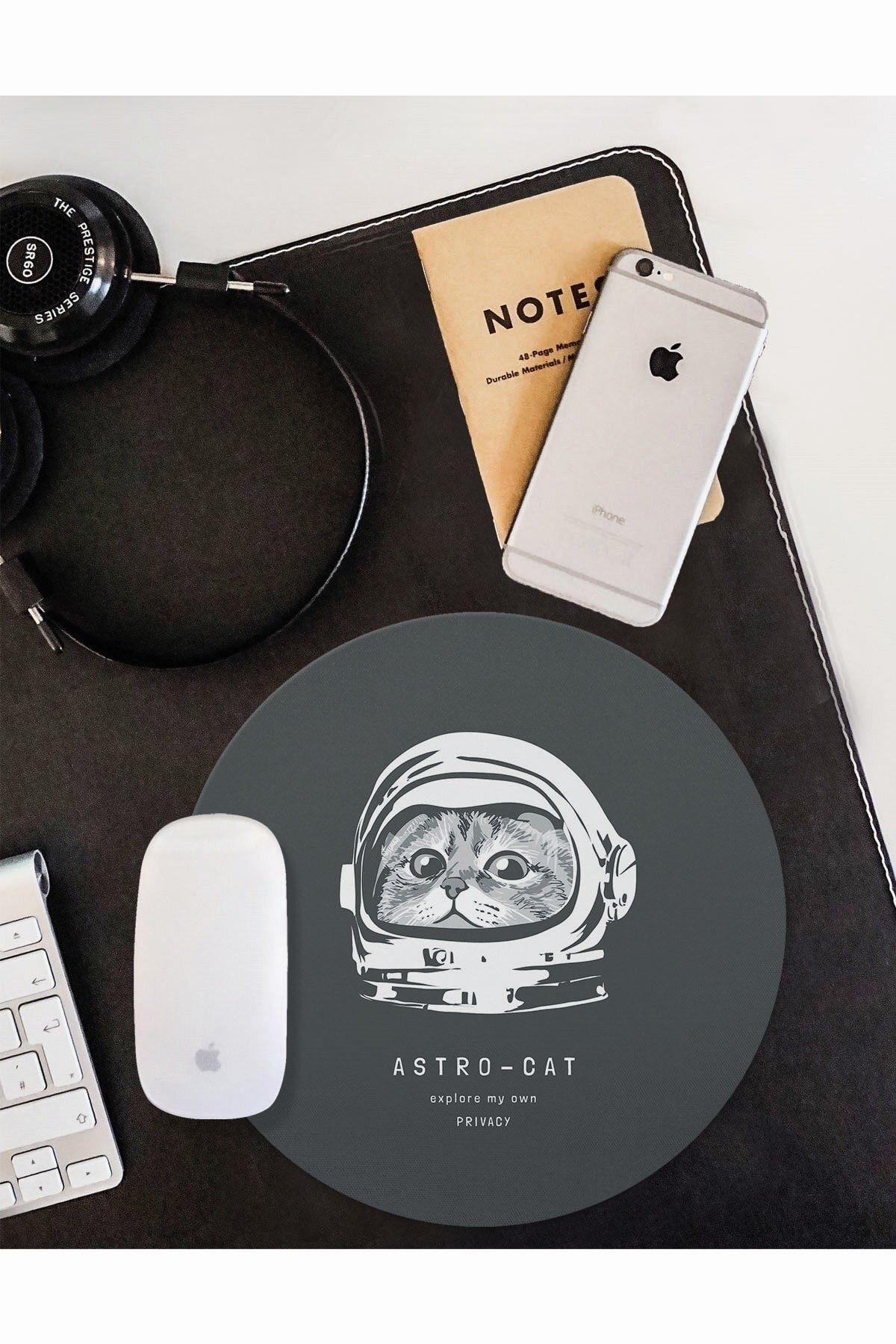 WuW-Round Non-Slip Base Mouse Pad with Astronaut Cat 1