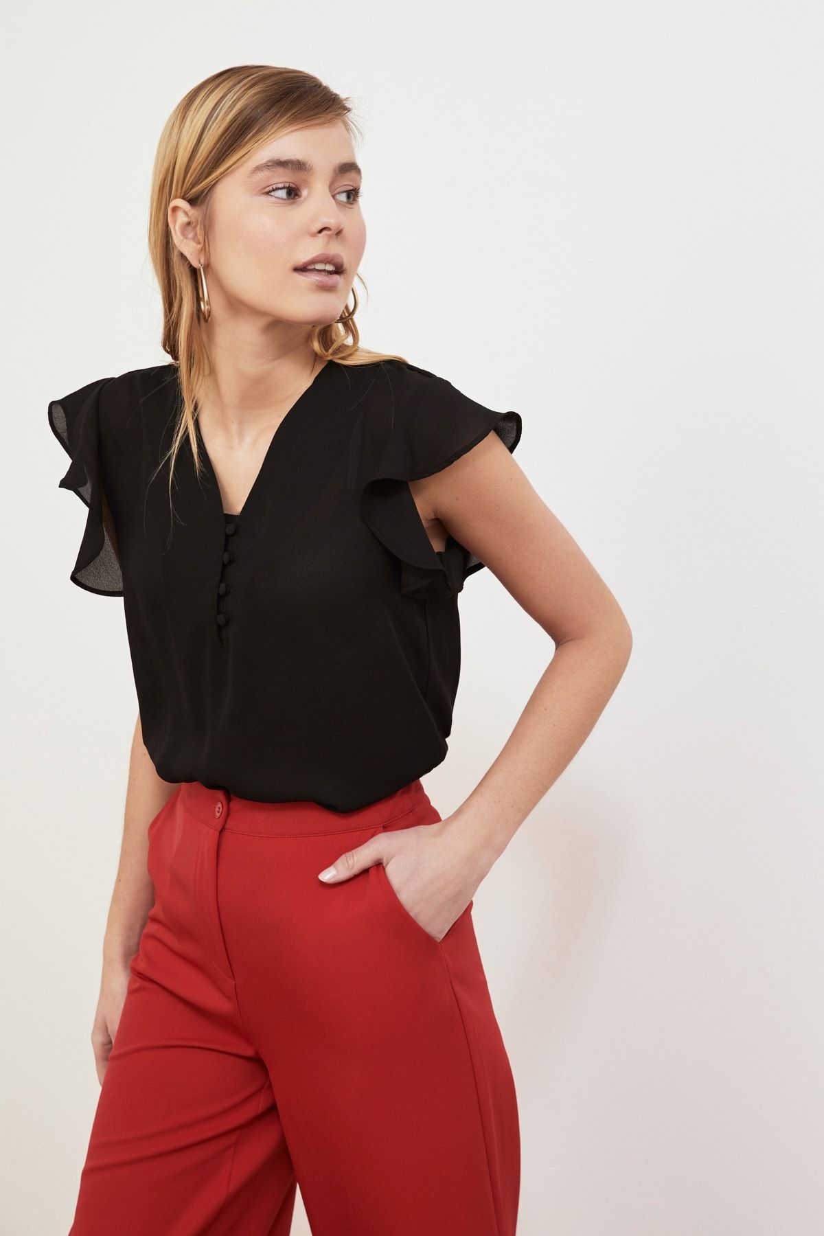 Trendyol Collection-Czarna, szczegółowa, zwiewna, półprzezroczysta bluzka z guzikami TWOSS20BZ0894 9