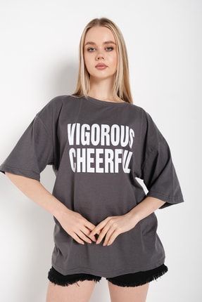 Kadın Oversize Füme Vigorous Cheerful Baskılı T-shirt TS-VİGOROUS