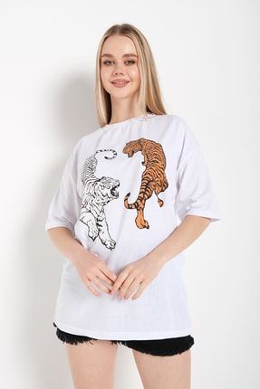 Kadın Beyaz Kaplan Baskı Oversize T-shirt K-1001-YENI