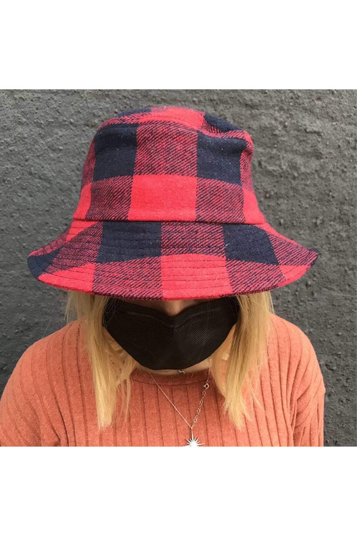 Red plaid bucket hat online