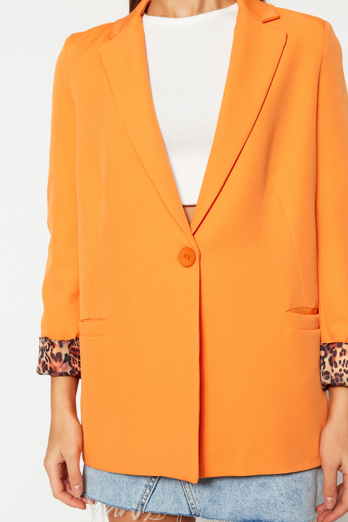 Trendyol Collection Pomarańczowa regularna podszewka z tkaniny z detalami marynarka TWOAW20CE0316