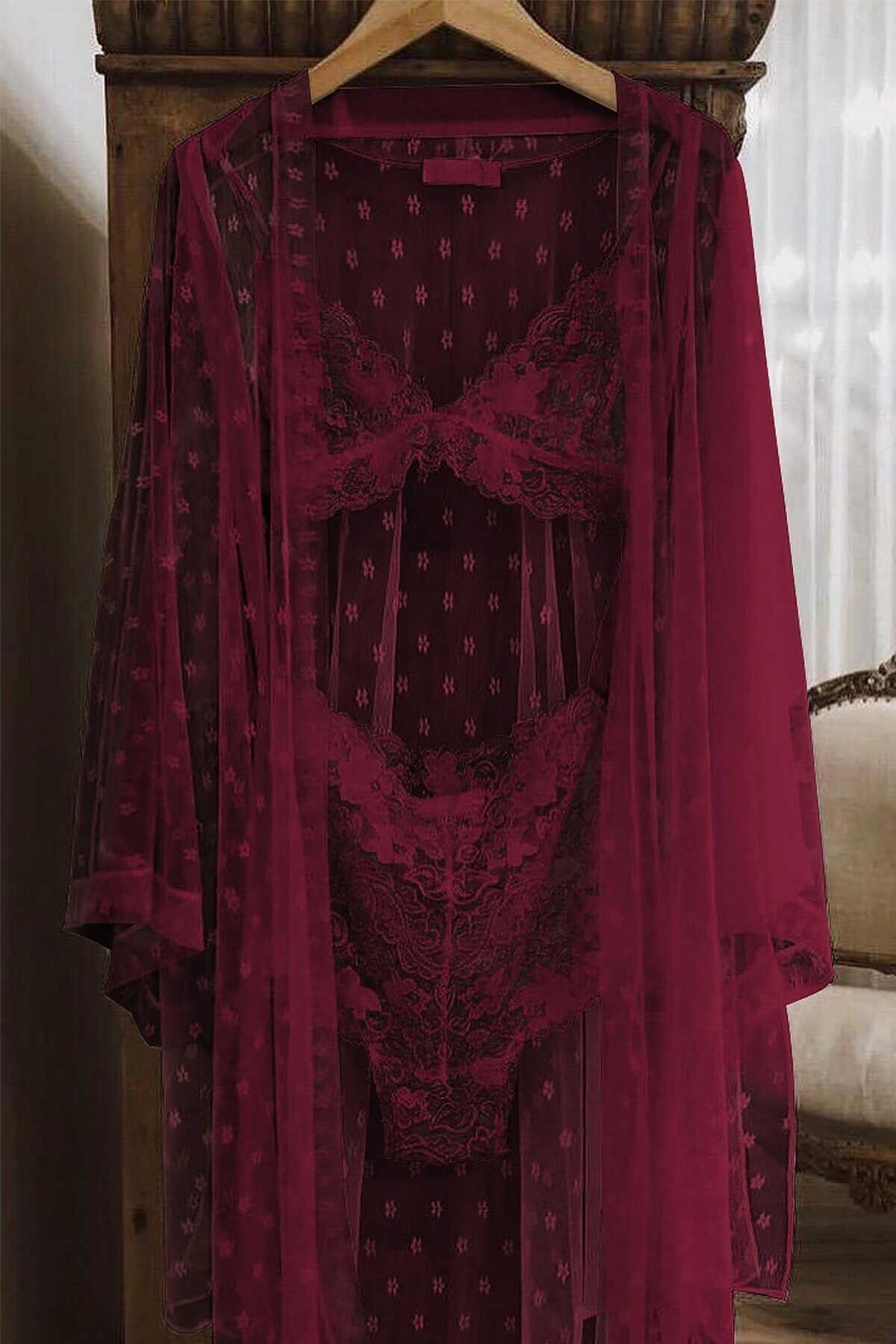Çeyize dair herşey Lily Bordo Tül Sabahlikli 3lü Takım 6156