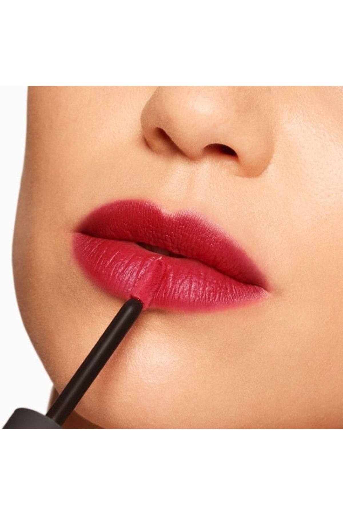 Nars رژ لب مایع مات Aır Matte Lip Color ایجاد حس سبکی رنگ power trip قرمز