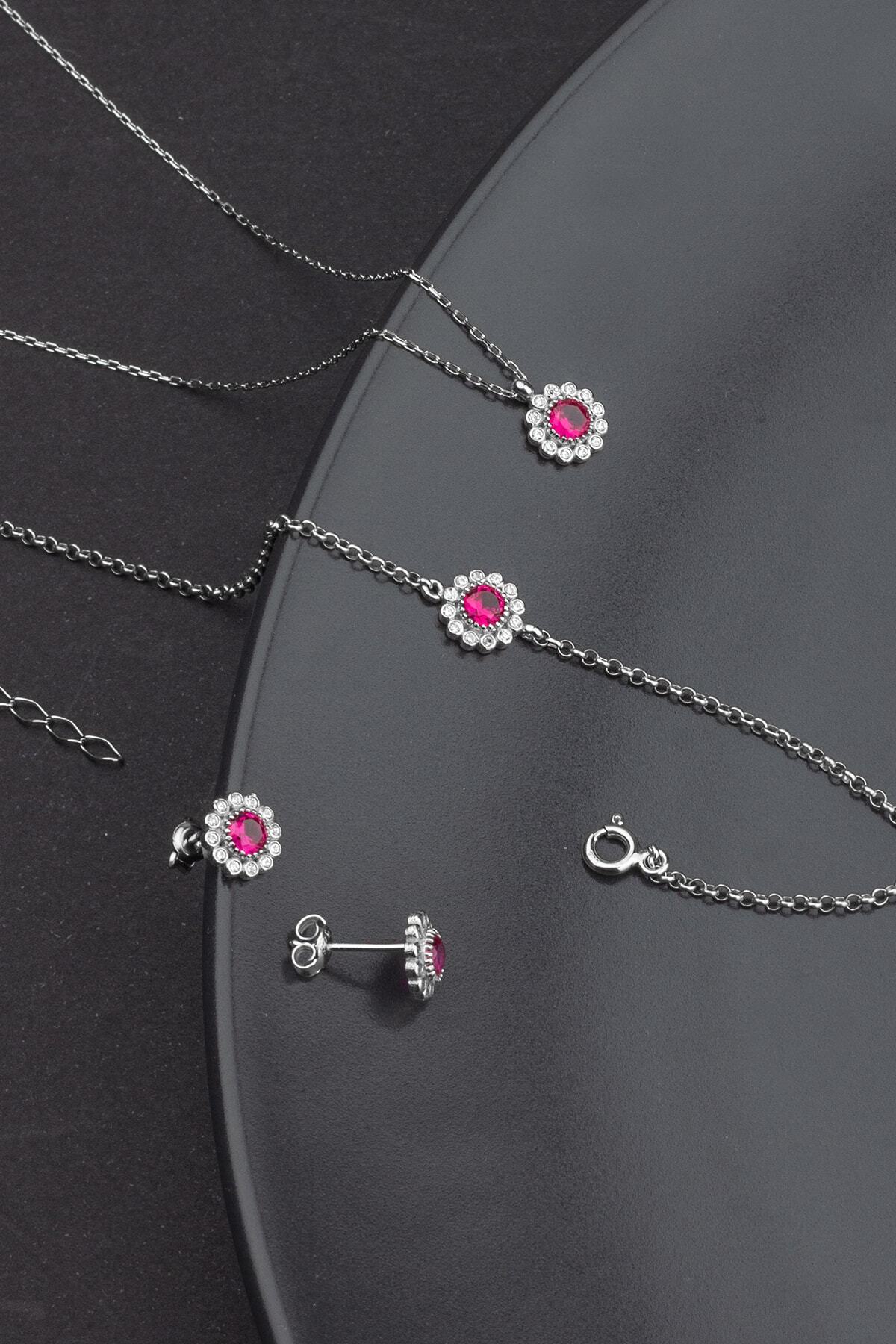 LINTERNA 925 Ayar Gümüş Yakut Taşlı Papatya Takı Seti