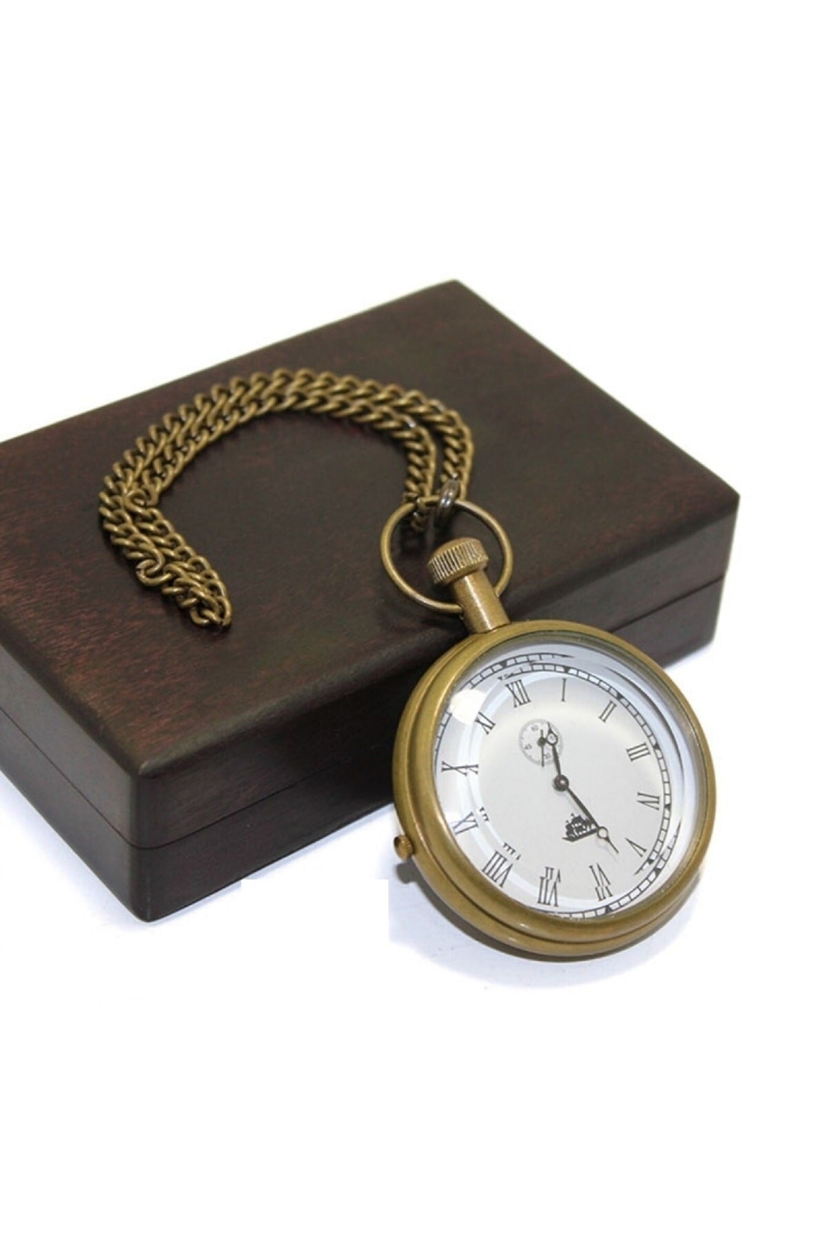 ساعت زنجیری قایق بادبانی از برنج و چوب، با اعداد رومی، در جعبه ویژه