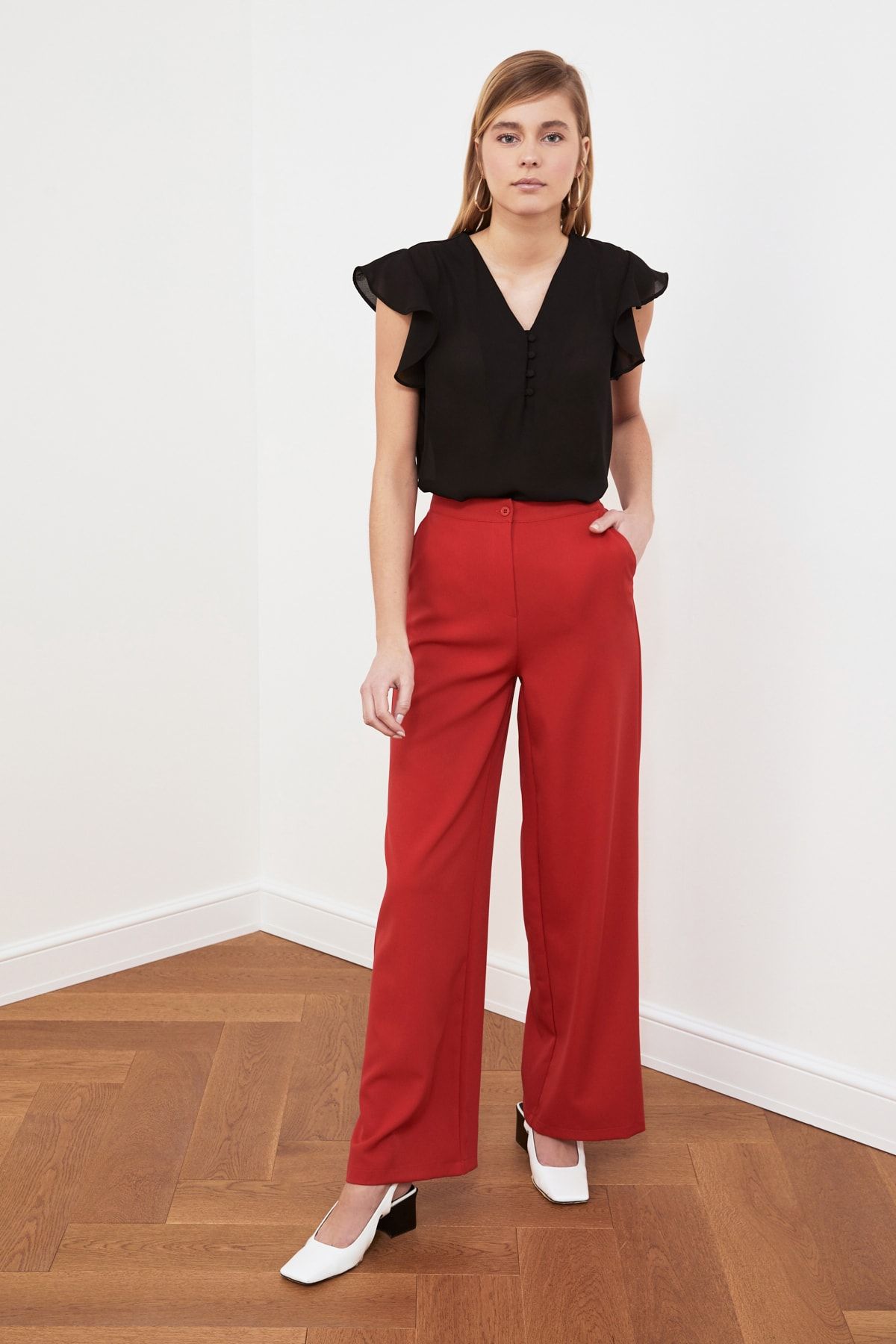 Trendyol Collection-Czarna, szczegółowa, zwiewna, półprzezroczysta bluzka z guzikami TWOSS20BZ0894 7