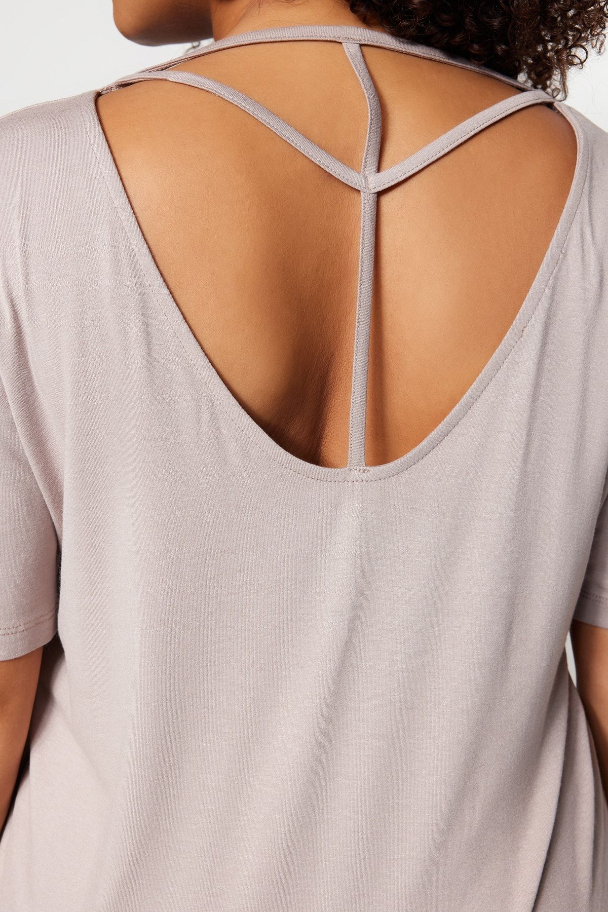 Trendyol Curve-Detailliertes Strick-T-Shirt mit Nerzkragen TBSSS22TS0877 4