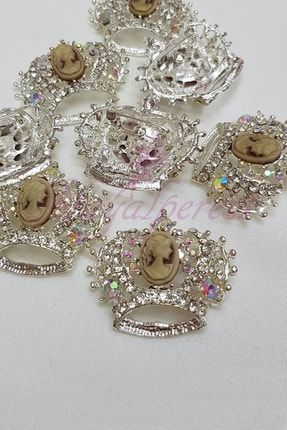 Gümüş Madame Coco Taçlı Kristal Broş TXCB57F6A944140