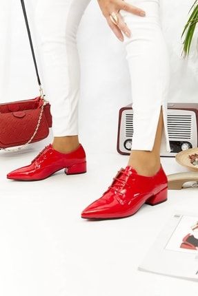 Kadın Kalın Topuklu Bağcıklı Kırmızı Rugan Topuklu Ayakkabı Topuk Boyu 3,5 Cm W-21-11523