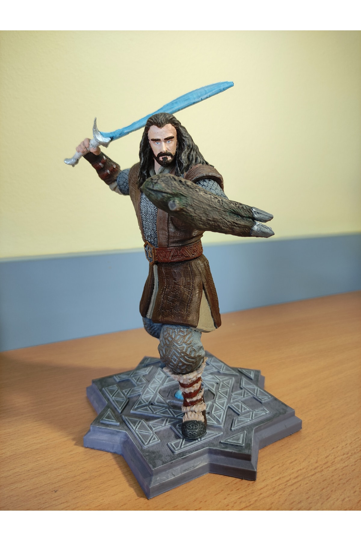 Peluche Thorin - Le Hobbit - 25cm Dans Sa Boîte Cadeau - Joy Toy 2012