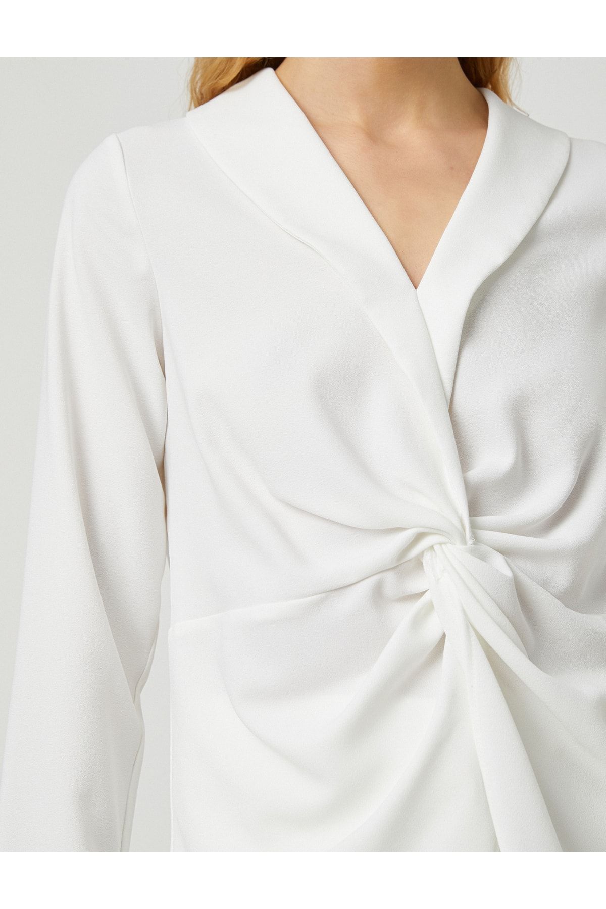 Koton-Bluse mit Knotendetail und Schalkragen und langen Ärmeln 5
