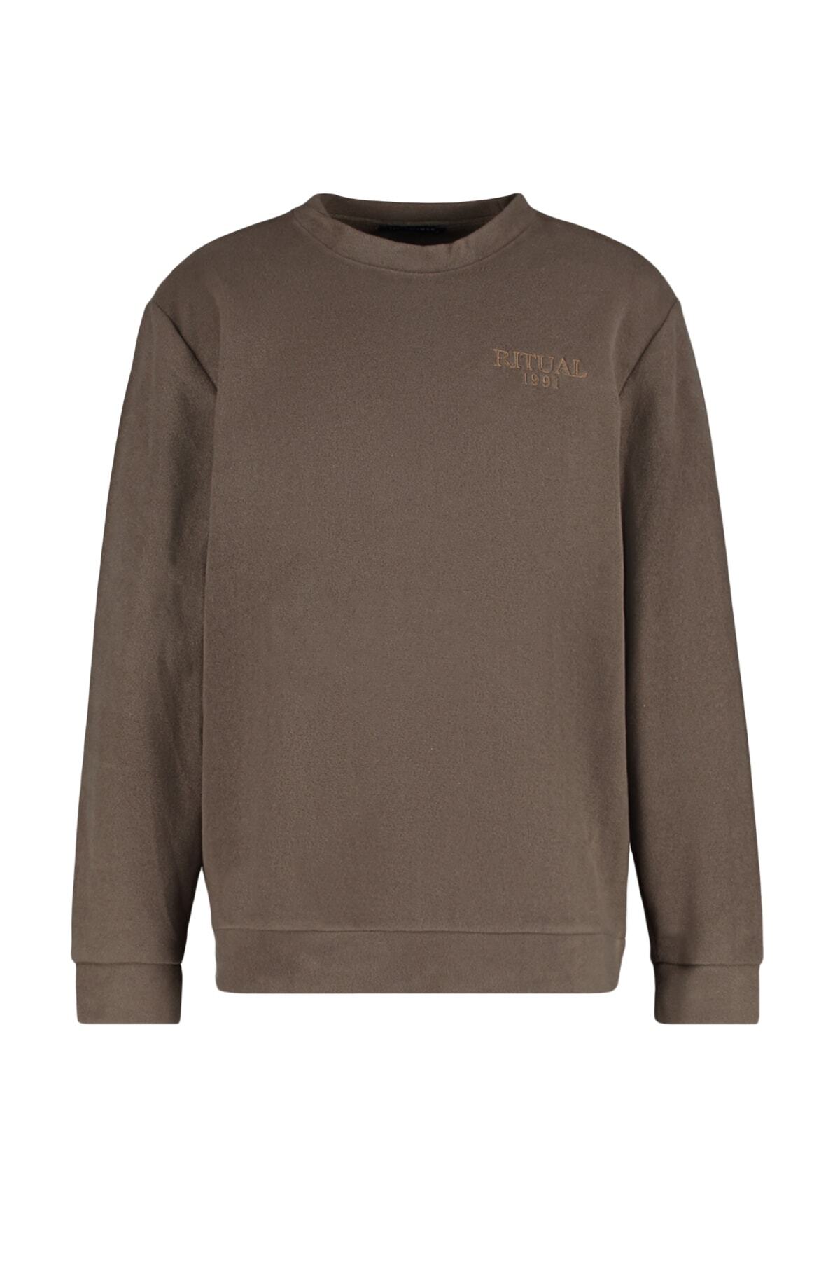 Kolekcia Trendyol-Hnedá mikina Regular/Normal Strih Crew Nežmolkujúca fleecová mikina Tmnaw23Sw00340 6