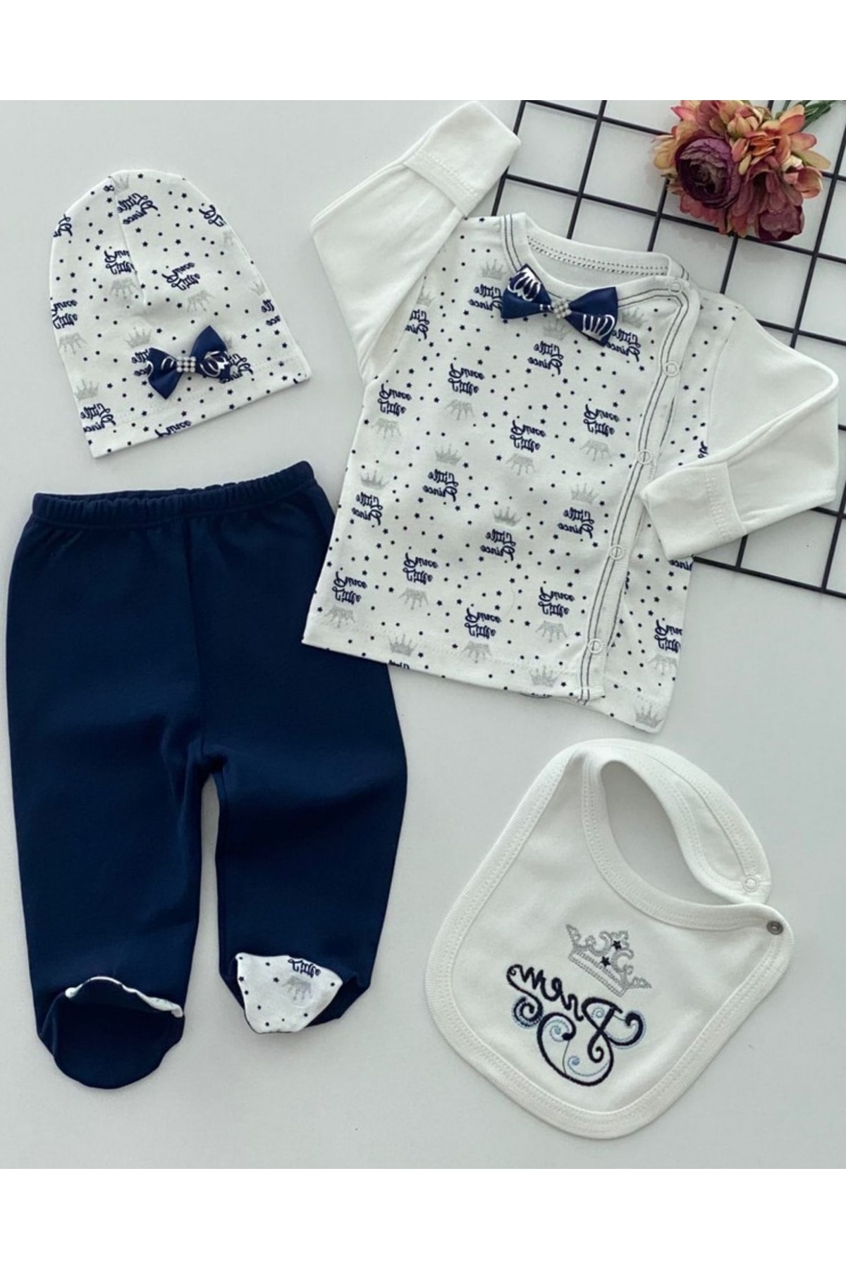 Sahra 5 Parça Sevimli Hayvanlar Bebek Çantası Ve Doğum Seti (çanta,hastane Çıkış,battaniye,mendil,çorap) fotoğrafı 6 (önizleme)