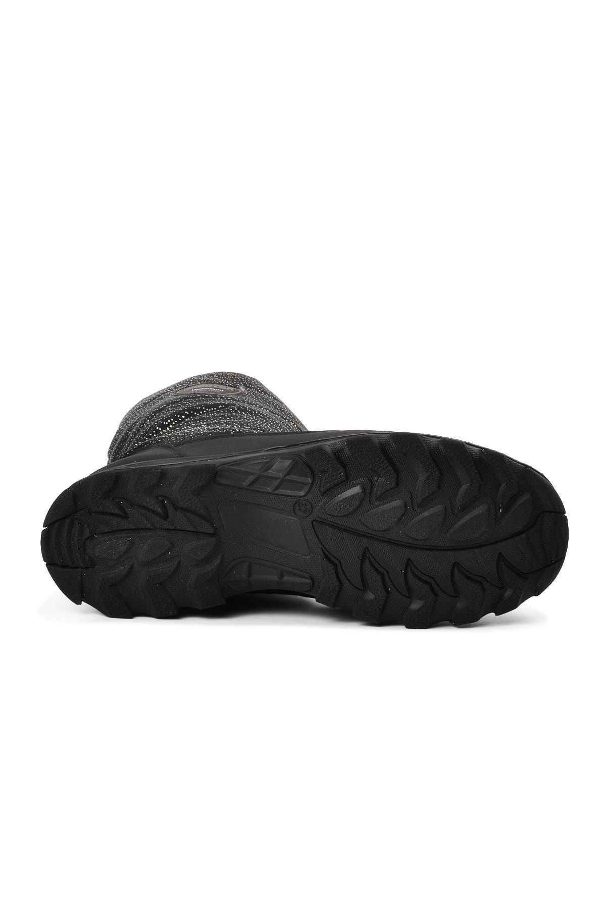 Skechers sales snow plaza