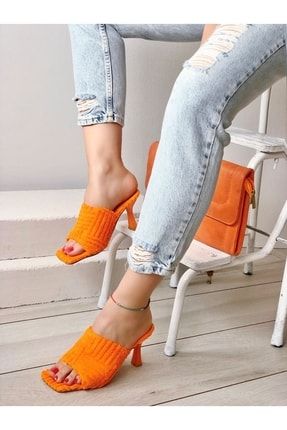 Kadın Ince Topuklu Oranj Terlik Topuk Boyu 8,5 cm W-FRK-01