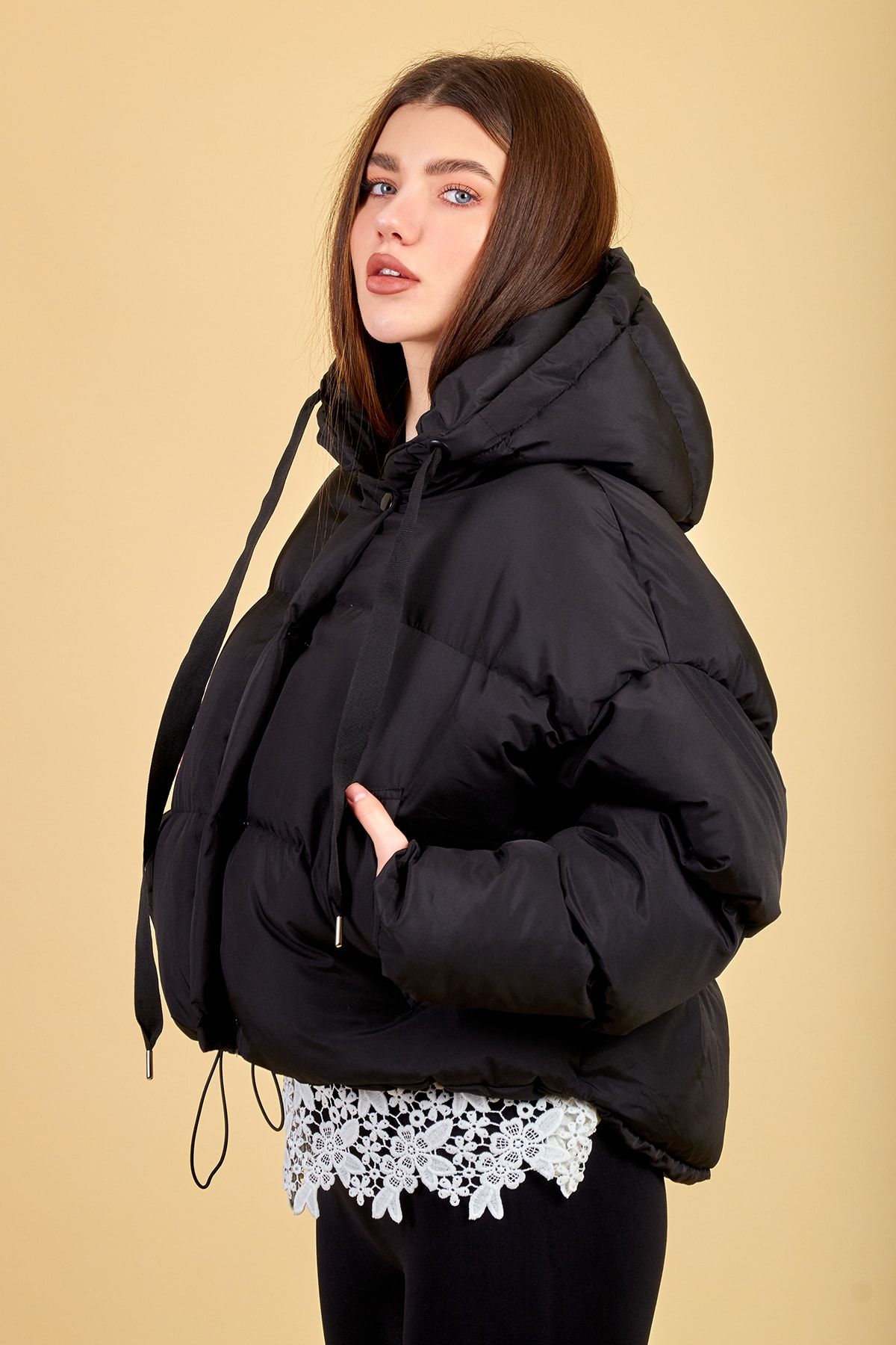 Black short puffer jacket women's 2025