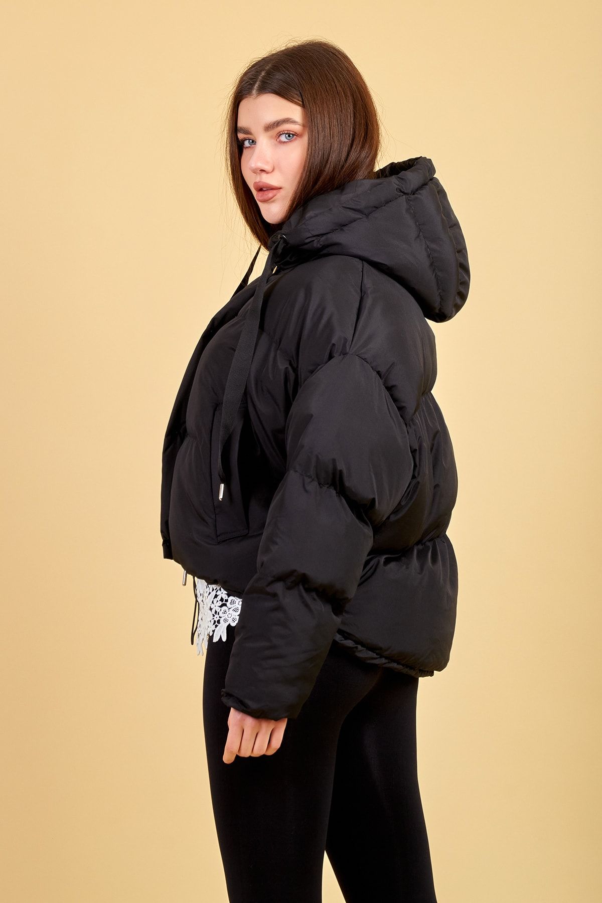 ladyzey Women s Black Oversize Hooded Short Puffer Coat with