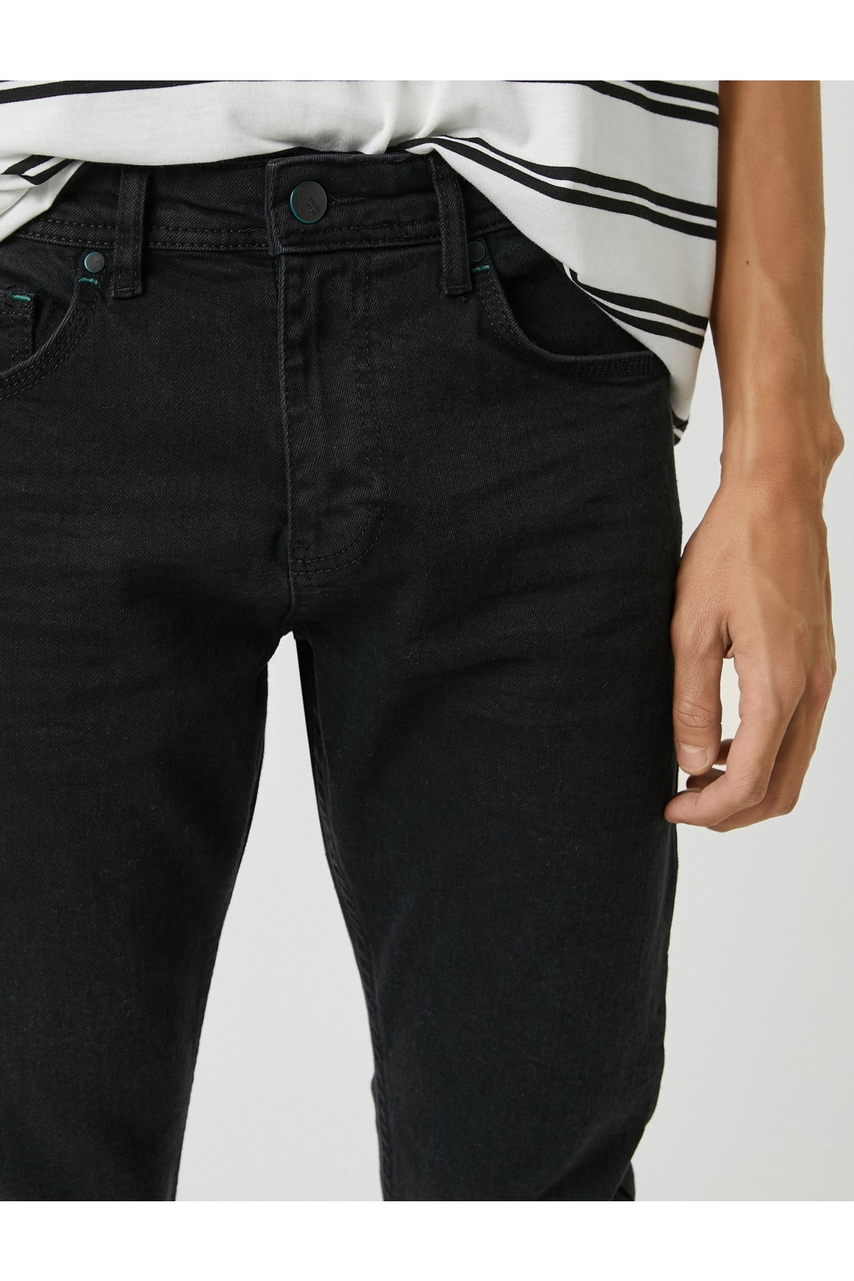 Koton Jeans Schwarz Skinny Fast ausverkauft FN7496