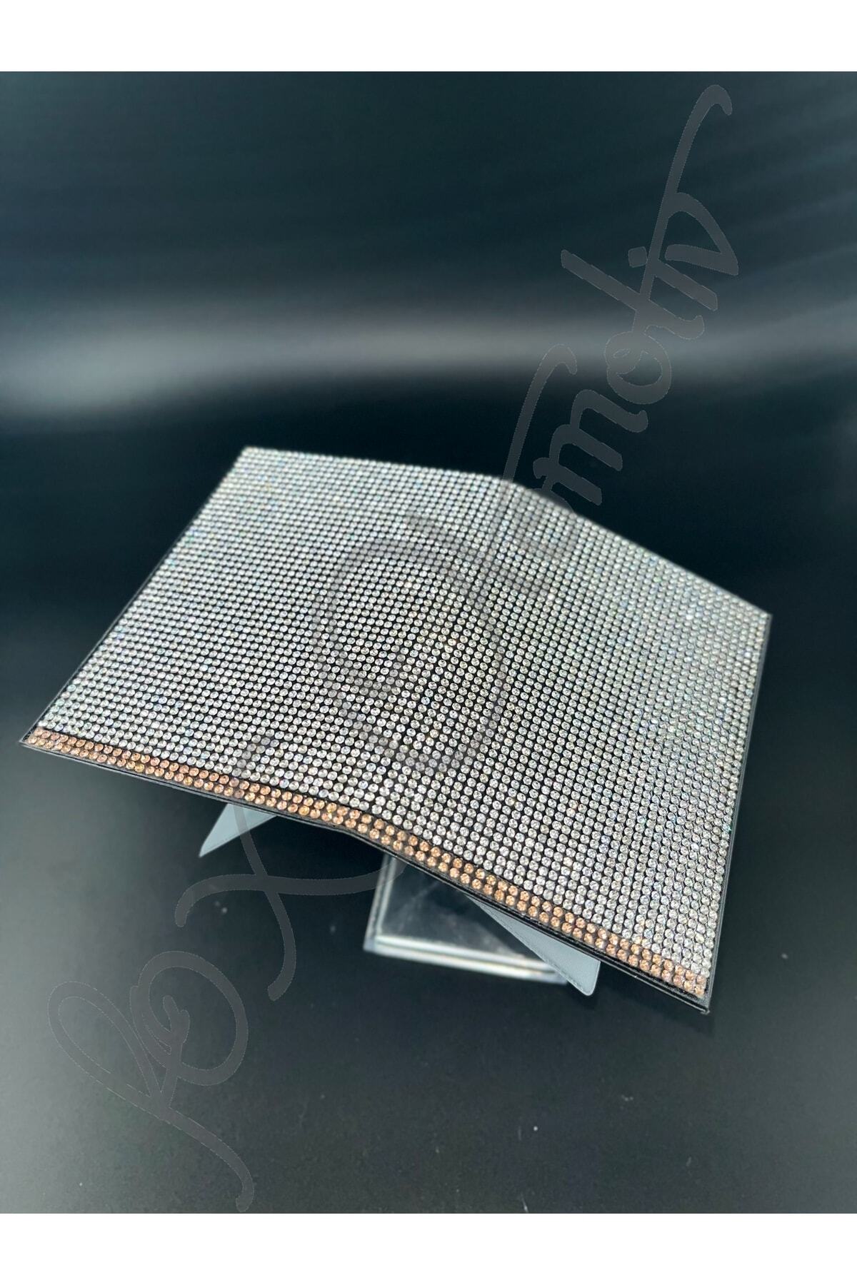 Rose Gold Detailed License Container with Silver Gemstone