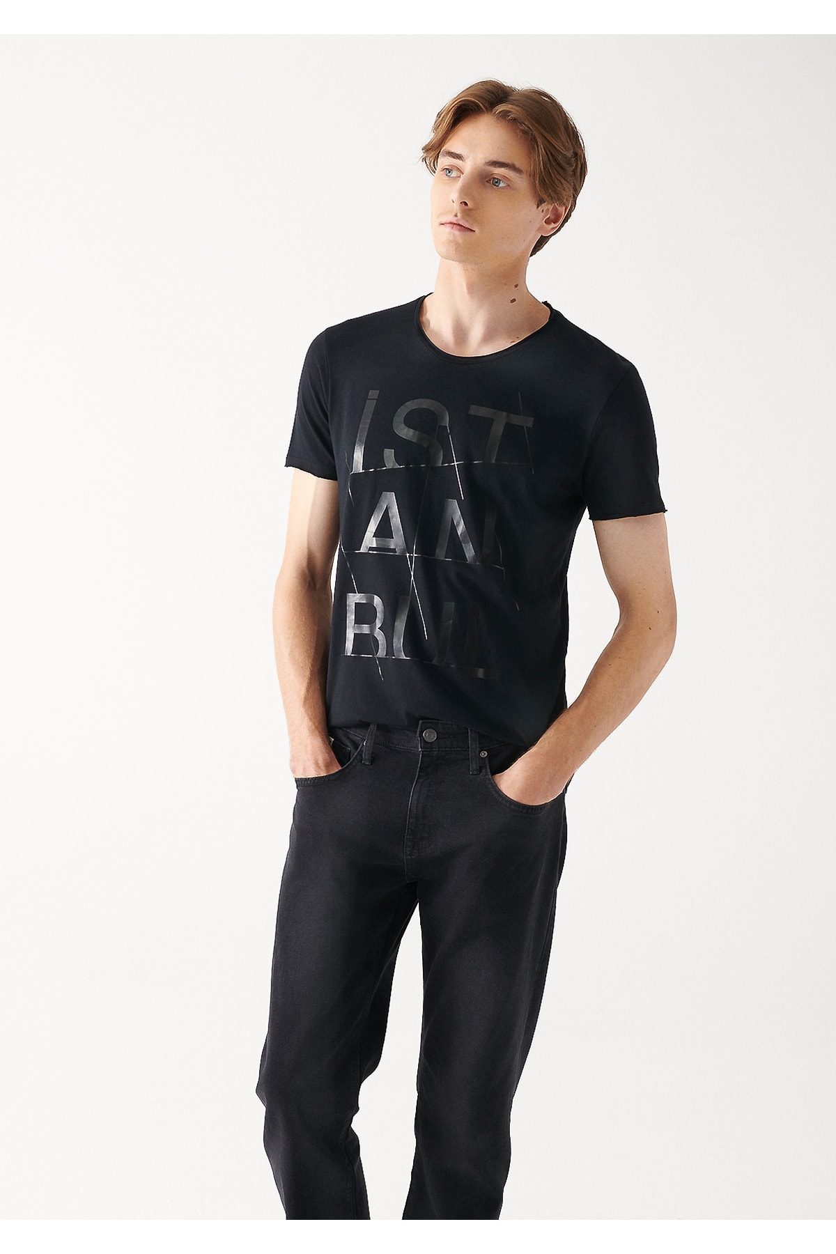 Mavi T-Shirt Schwarz Regular Fit Fast ausverkauft