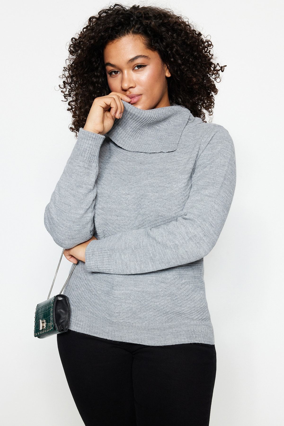 Trendyol Curve Große Größen in Pullover Grau Figurbetont