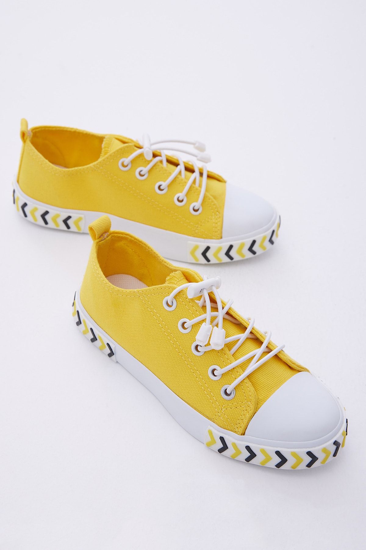 Lace fabric sneakers store