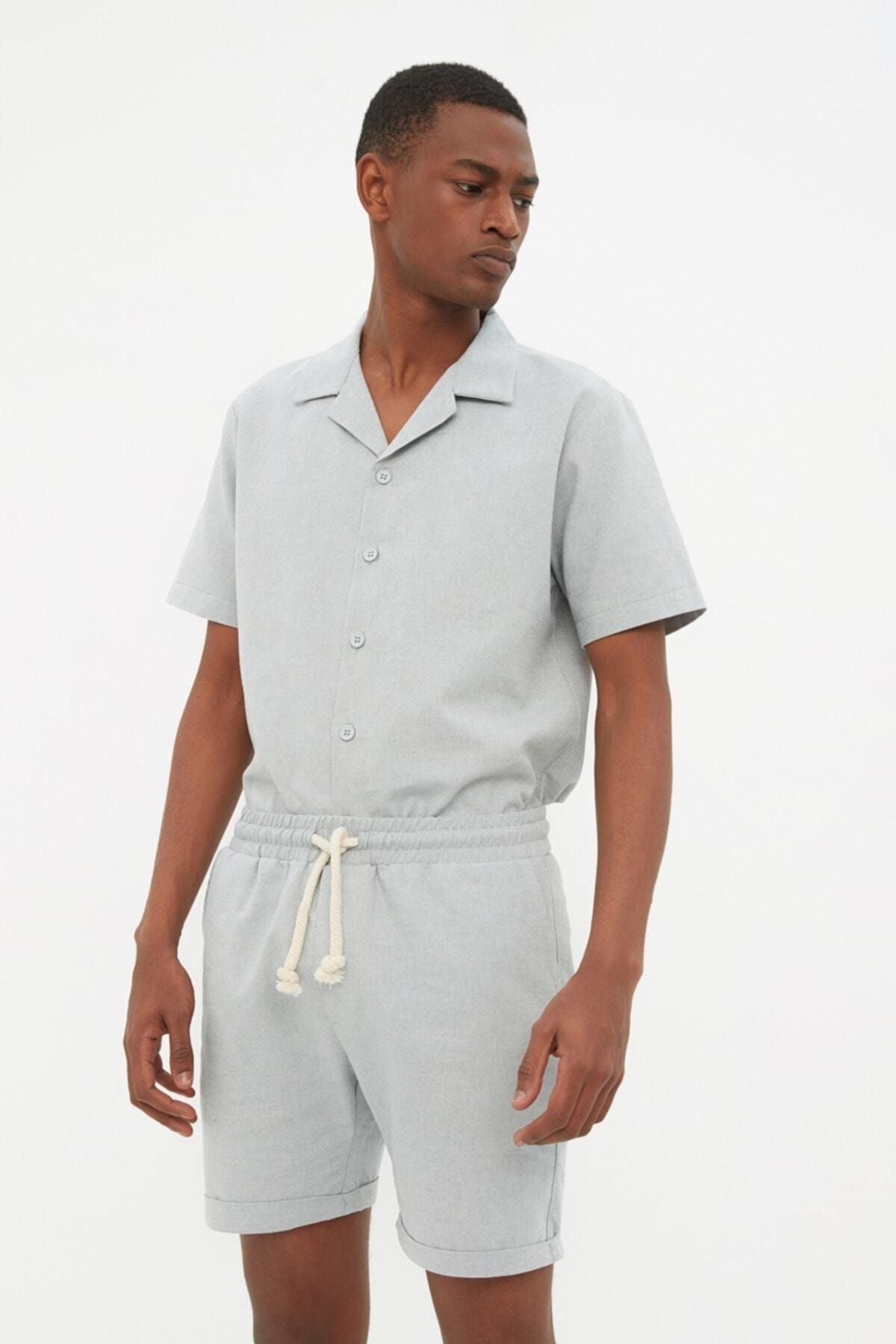 TRENDYOL MAN Gri Erkek Regular Fit Lastik Belli Kısa Şort TMNSS22SR0020 VB9741