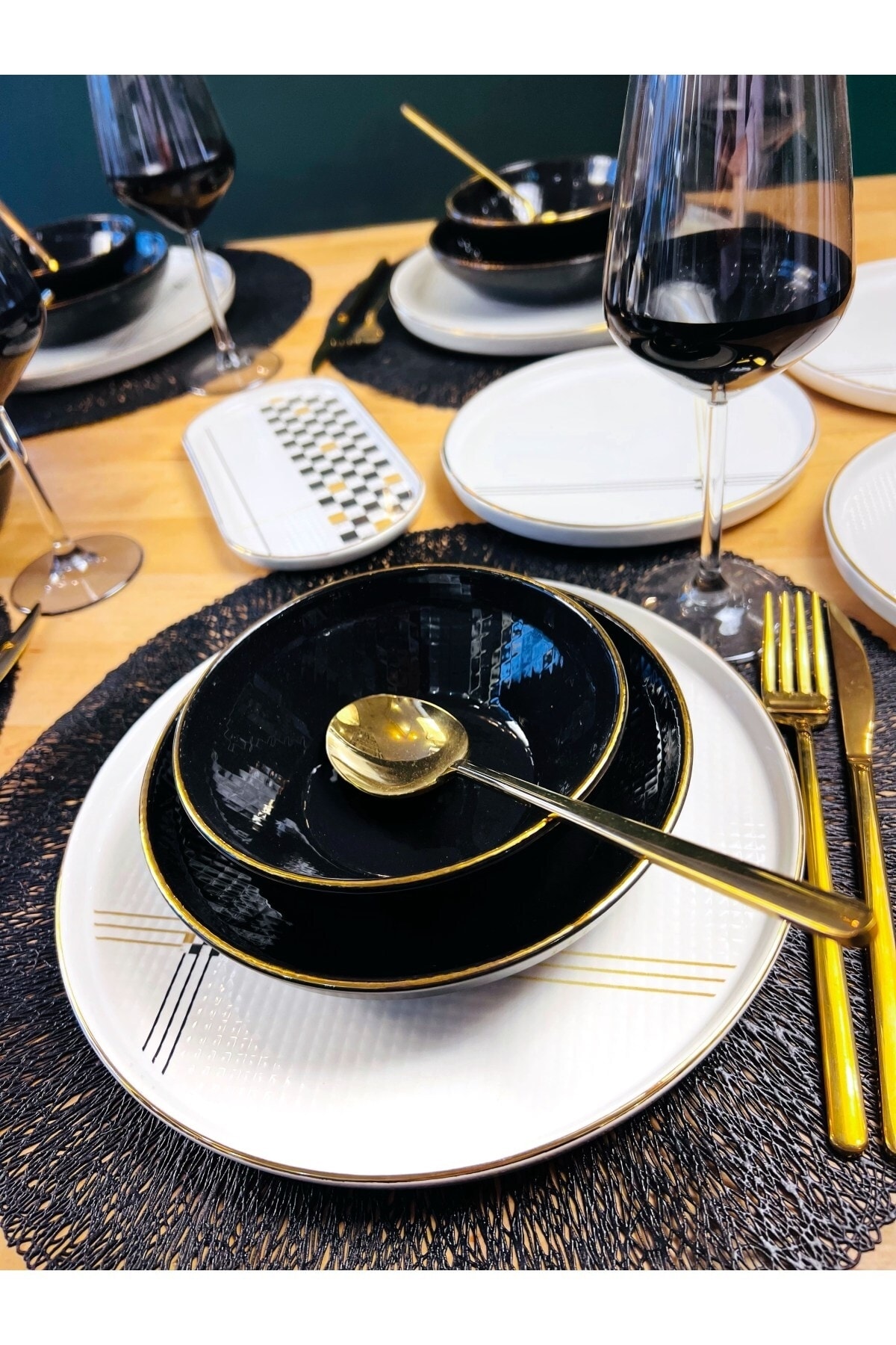 CASA DE BELLA Dama Modern 54 Parça 12 Kişilik Yaldızlı Yemek Takımı