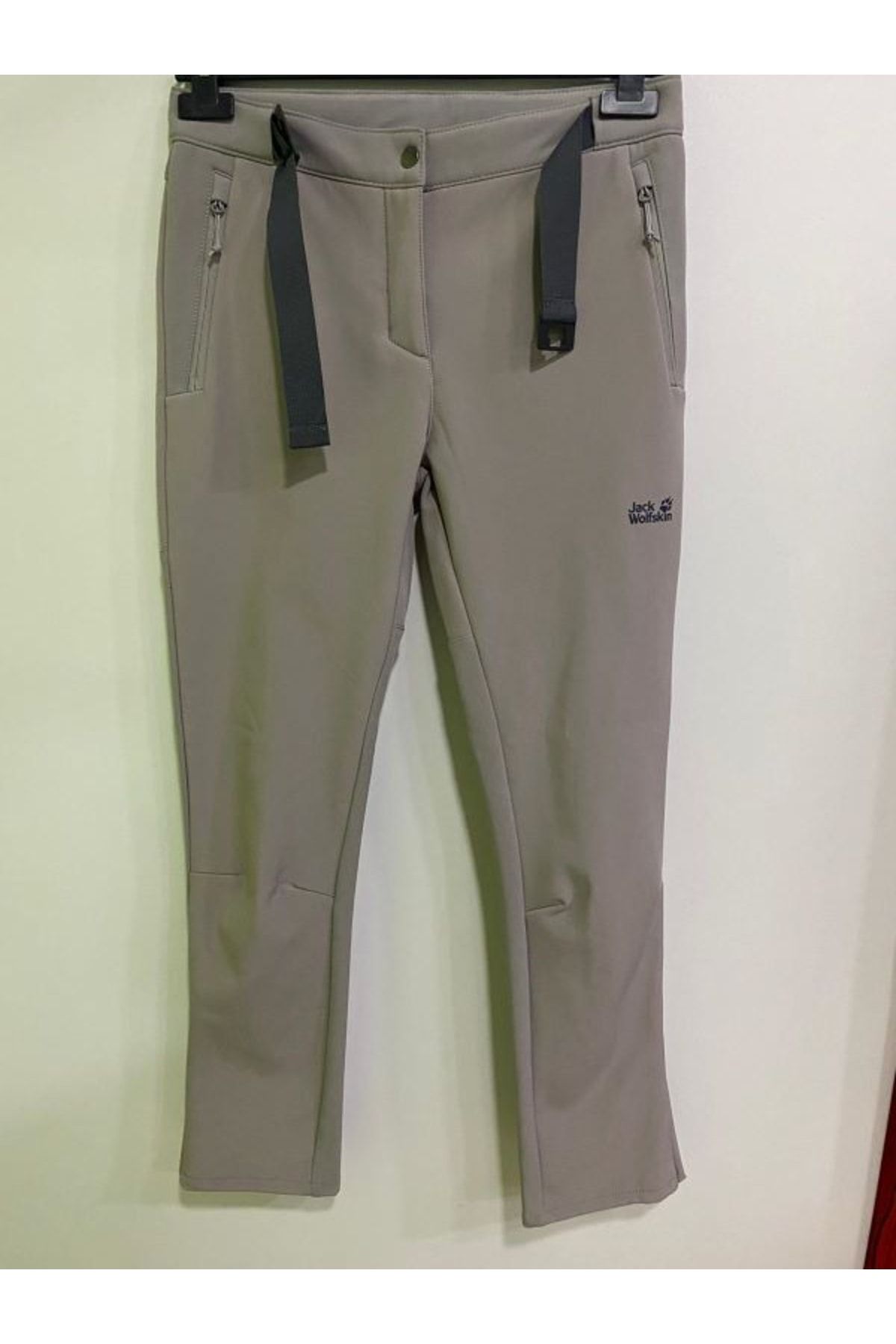 Jack wolfskin cargos deals