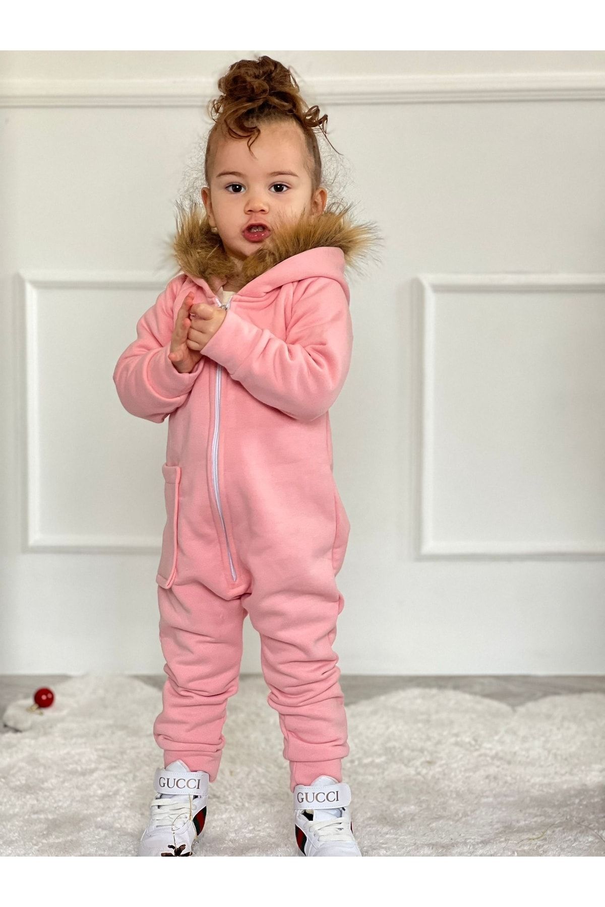 Babies hotsell wearing gucci