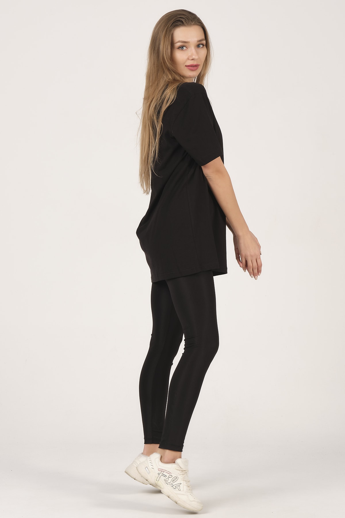 citadium  Kadın Siyah Bisiklet Yaka Kısa Kollu Basic T-shirt %100 Pamuk - Görsel 4