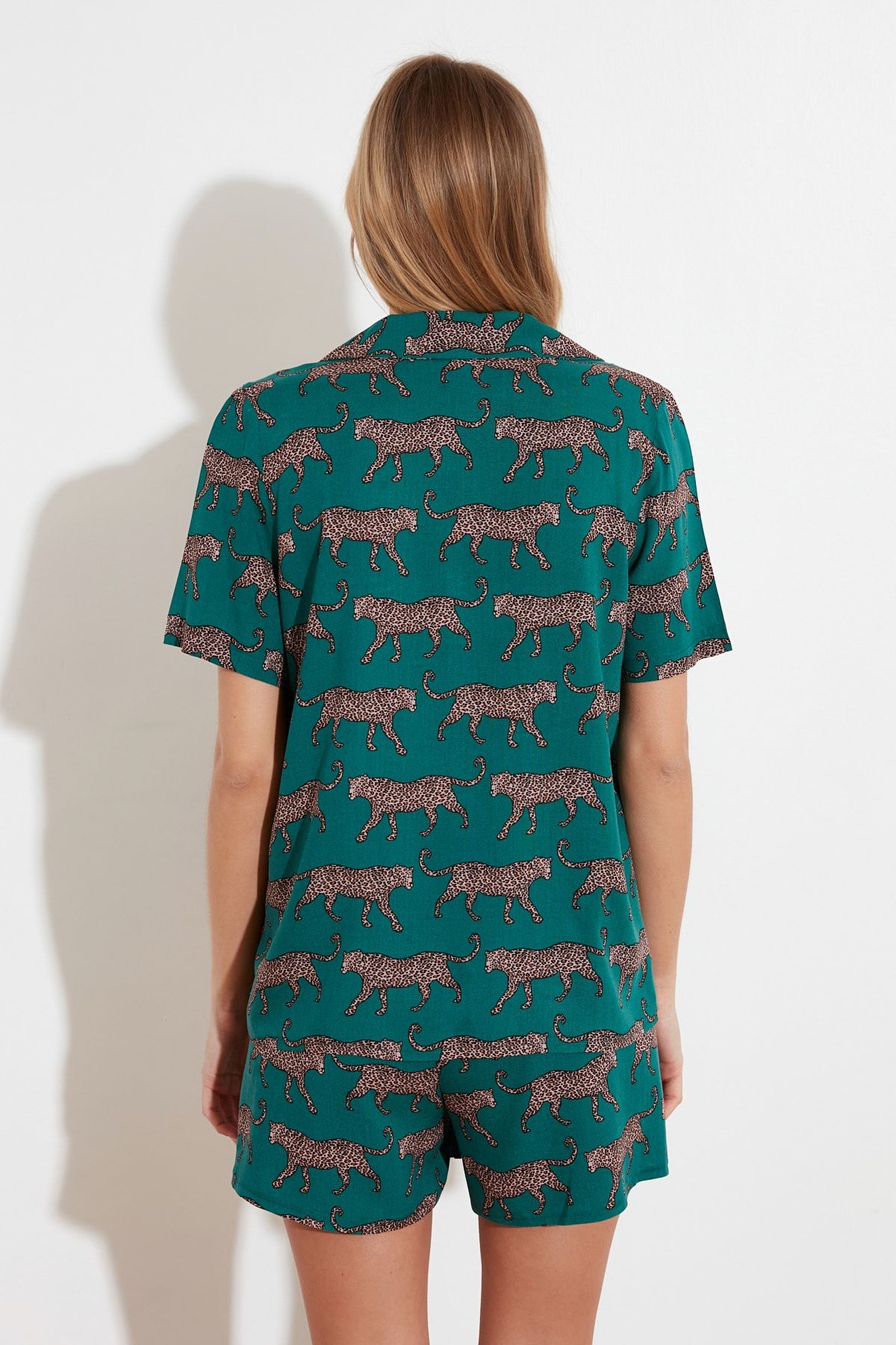 Trendyol Collection-Smaragdgrünes Shorts-Pyjama-Set mit Viskose-Print – THMSS21PT0473 13