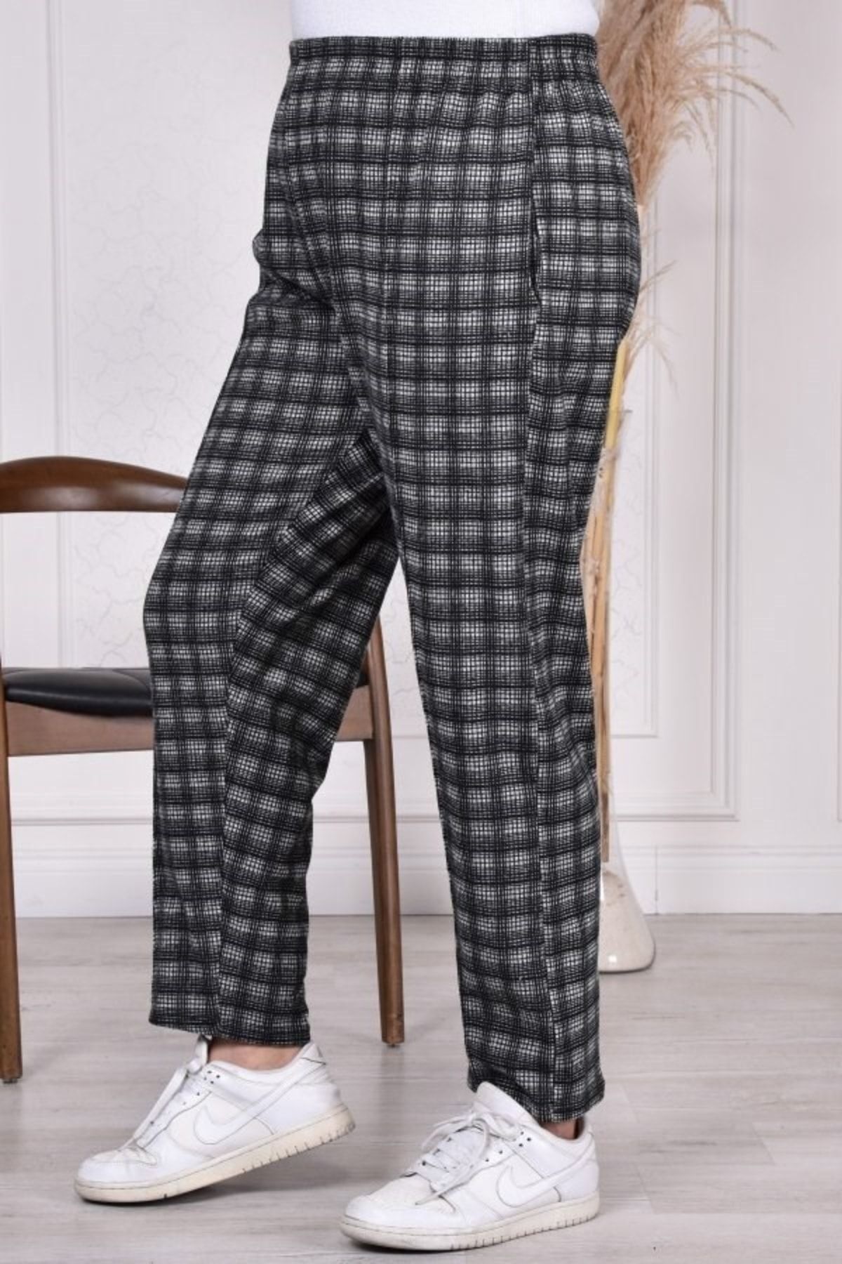 Modakenti-Large Size Pocketed Winter Elastic Stamped Trousers - Black Square Inside 4