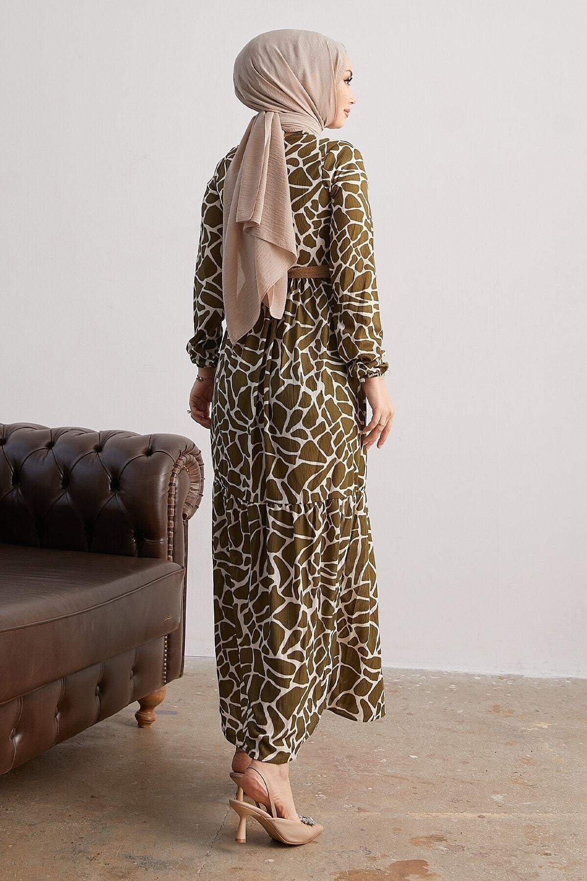 InStyle-Else Stone gemustertes Strohgürtelkleid – Khaki 5