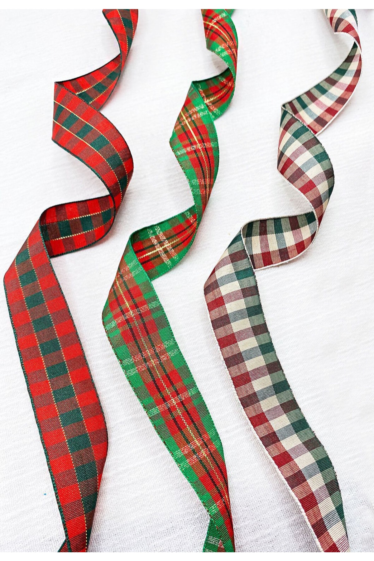 E Elmas Ekose Yılbaşı Kurdelesi 2.5cm (3 FARKLI KURDELE 2'ŞER METRE)