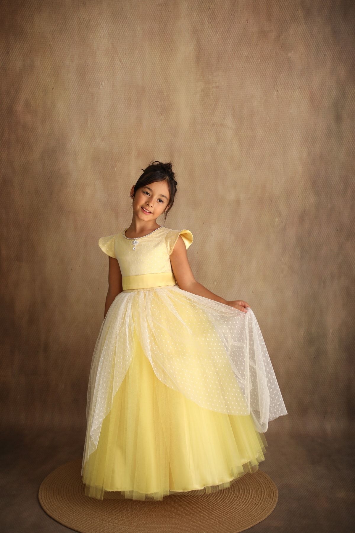 Fluffy yellow top dress