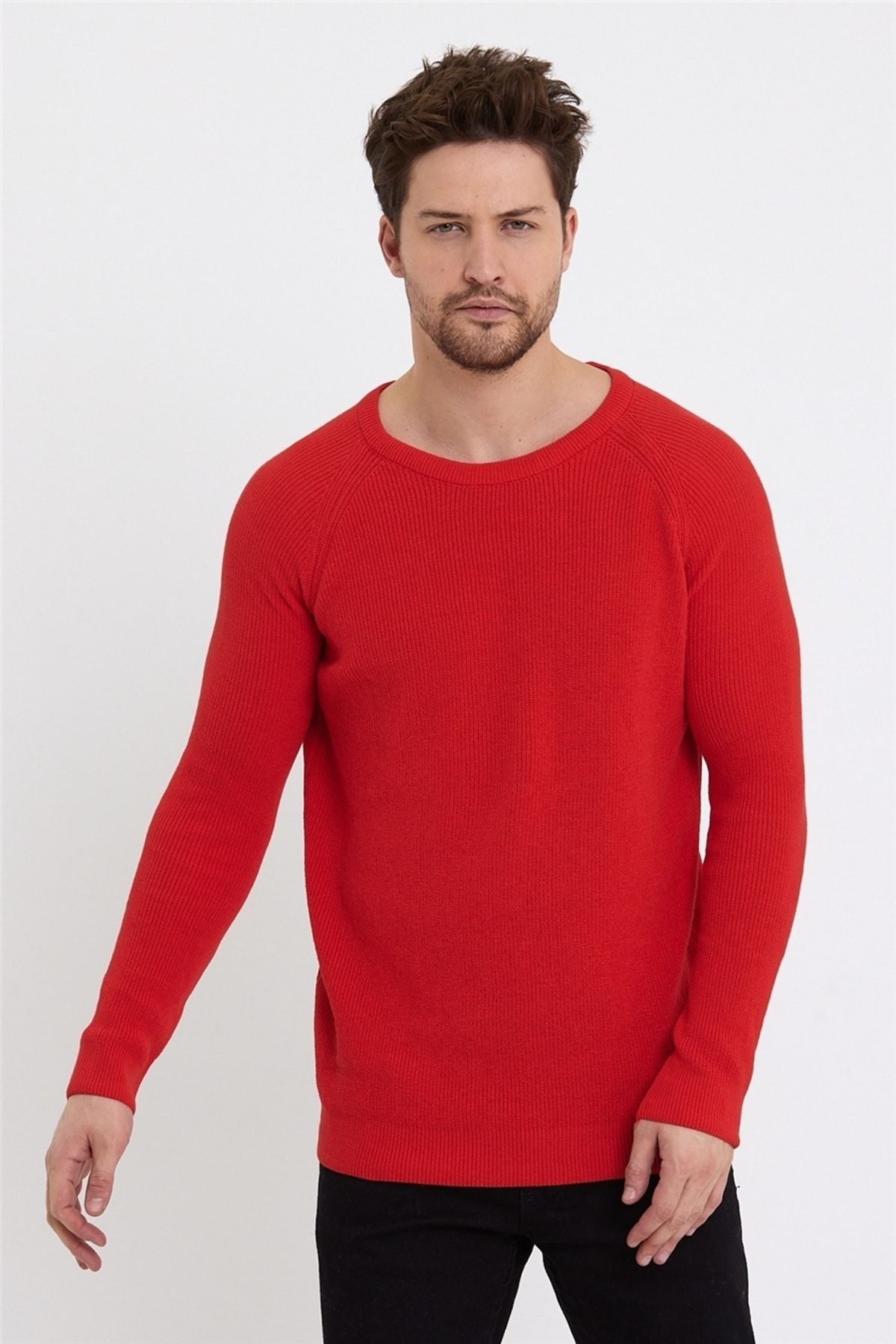Wide clearance collar sweater