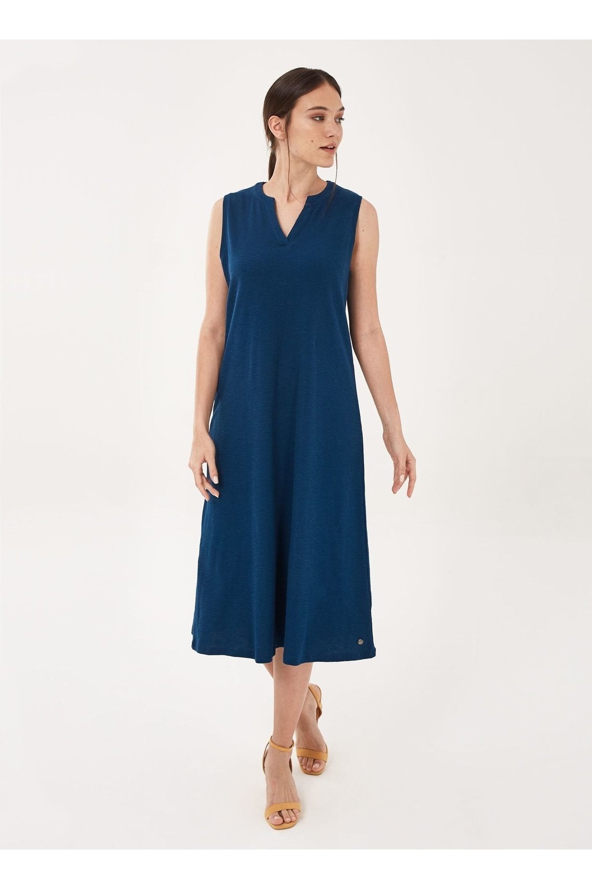 ORGANICATION Kleid Dunkelblau Basic Fast ausverkauft