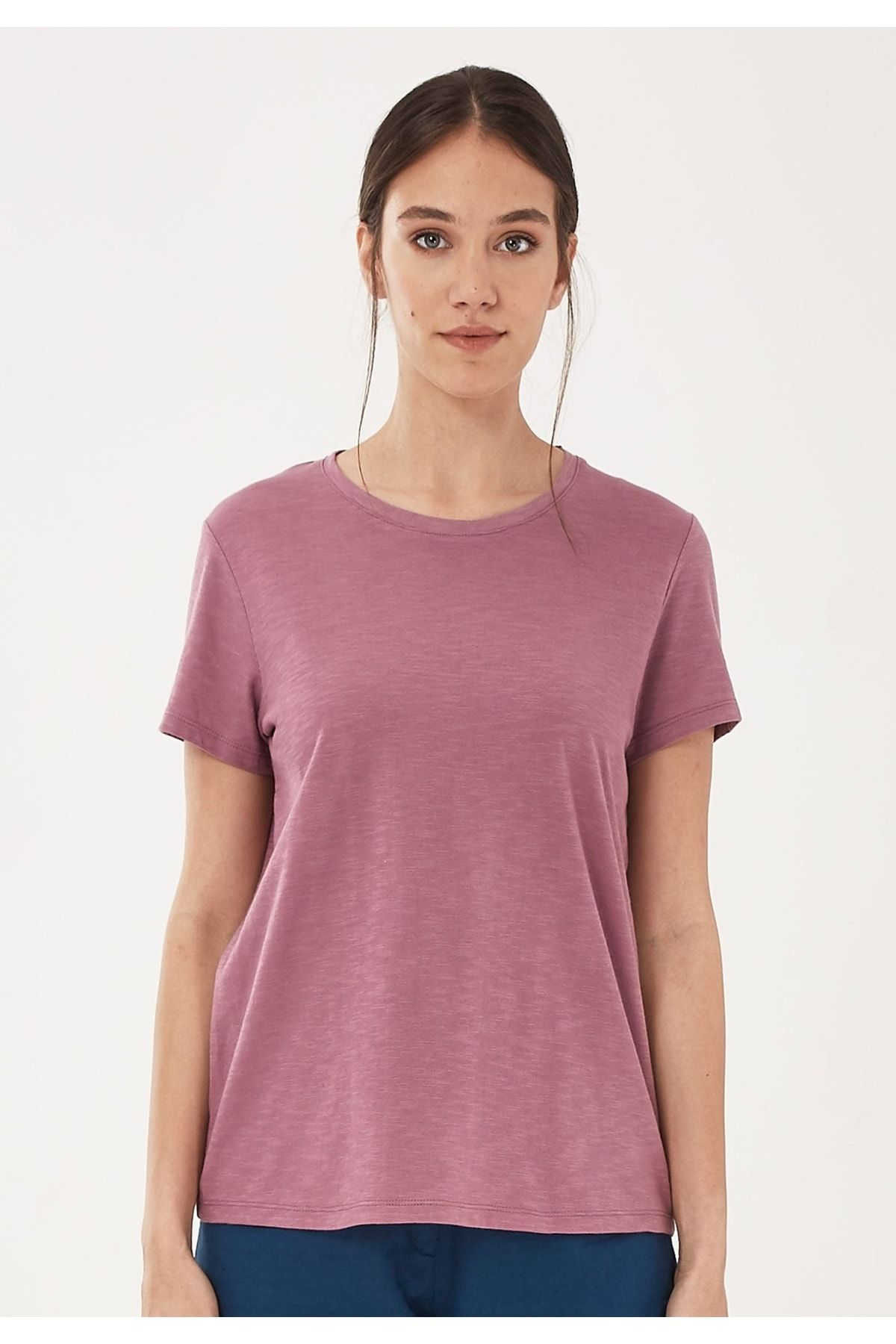 ORGANICATION T-Shirt Lila Figurbetont Fast ausverkauft