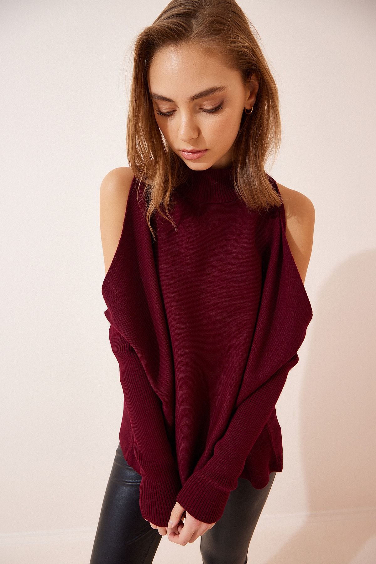 Burgundy cold shoulder sweater sales