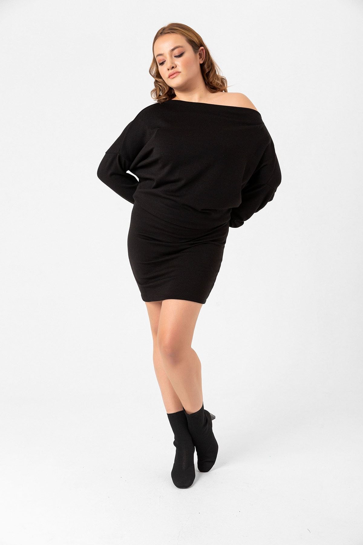 Laranor-Black Large Size Bat Sleeve Boat Neck Knitwear Dress Height and Collar Opening Adjustable 2
