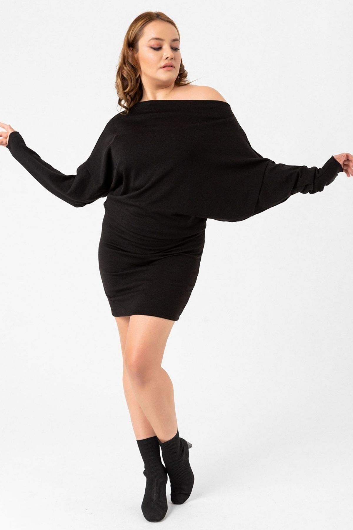 Laranor-Black Large Size Bat Sleeve Boat Neck Knitwear Dress Height and Collar Opening Adjustable 1