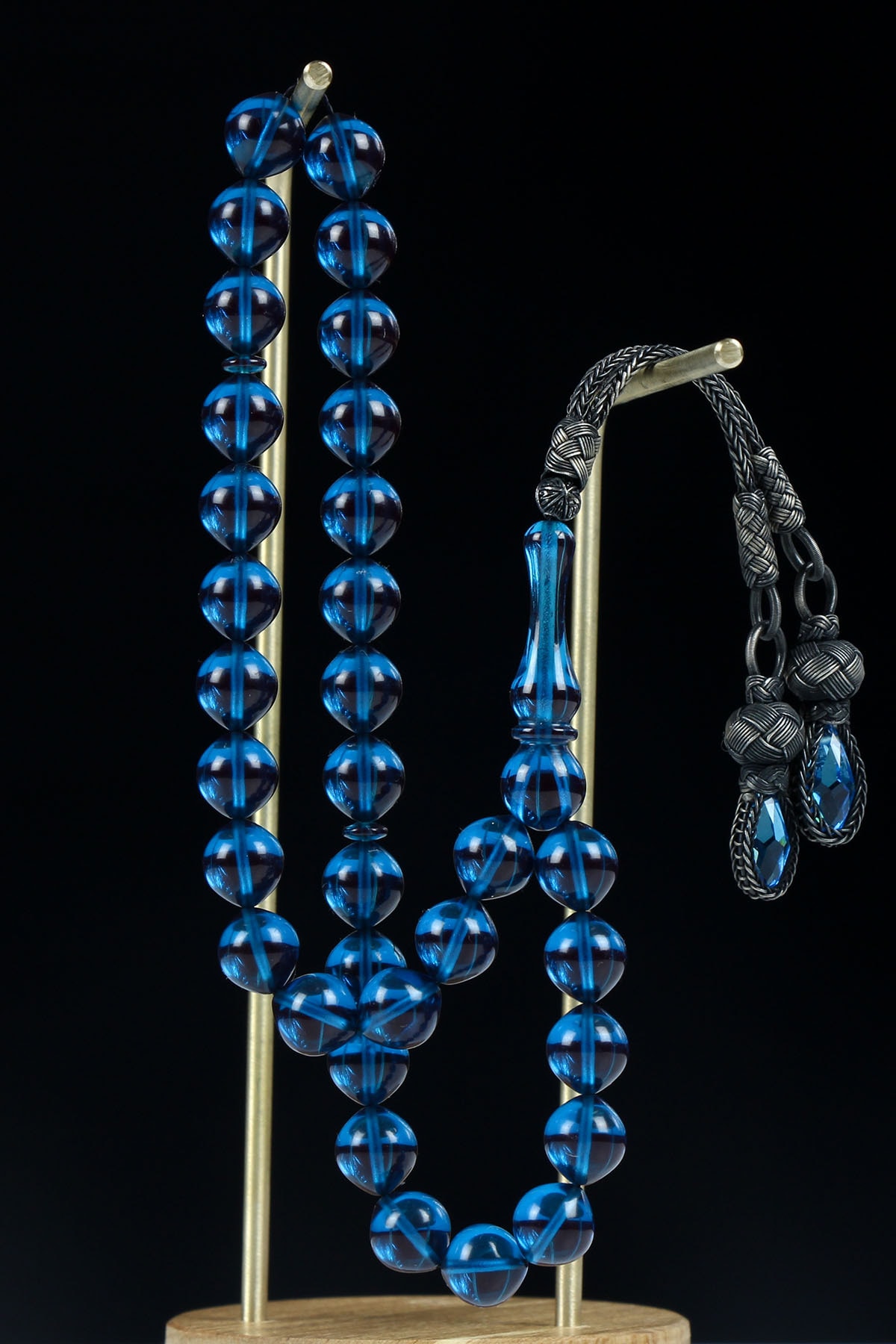 Tesbih Otağı خرز صلاة من العنبر الناري مزين بشراشي...