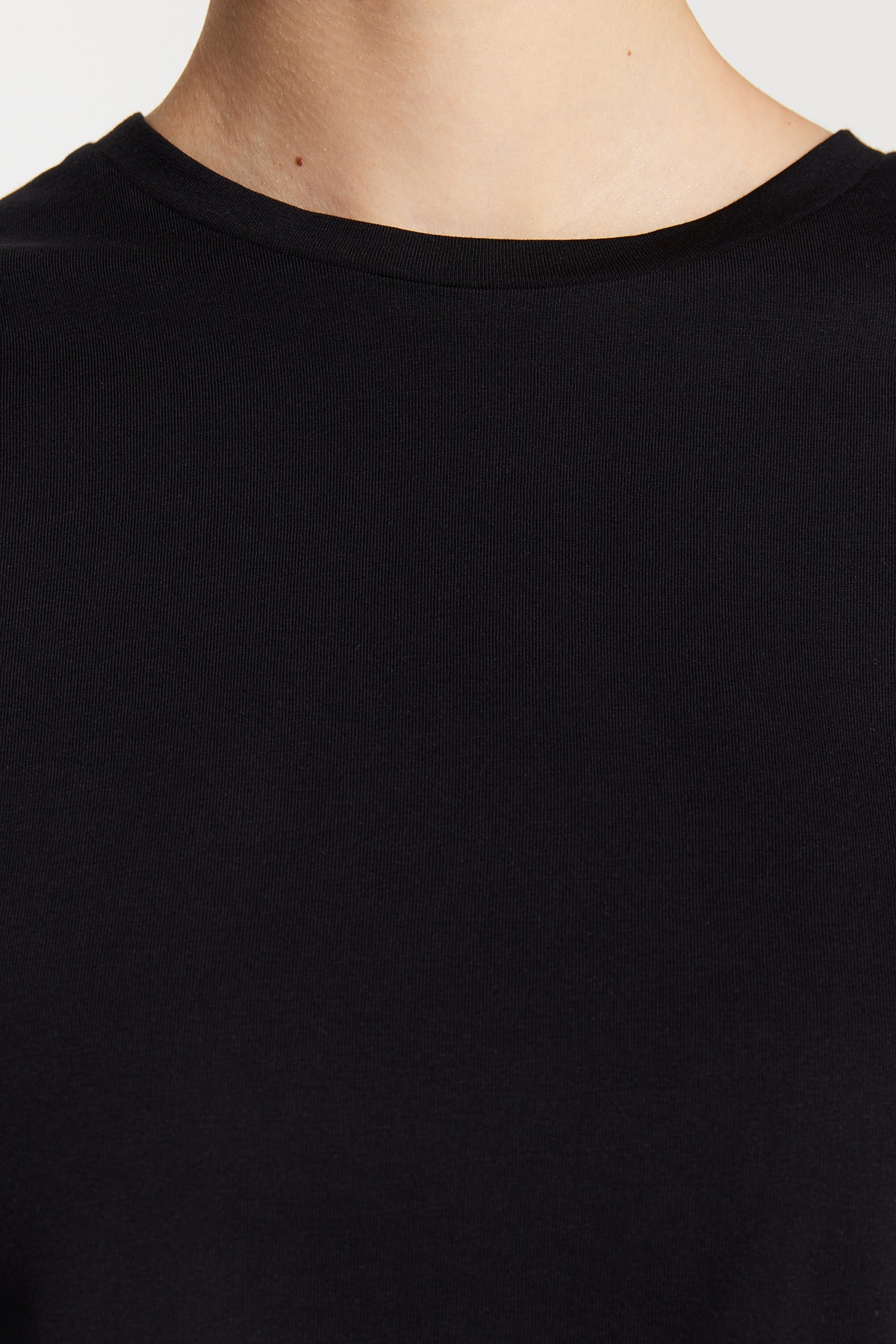 Trendyolmilla  Siyah-Beyaz 2'li Paket %100 Pamuk Crop Bisiklet Yaka Örme T-Shirt TWOSS20TS1480 - Görsel 5