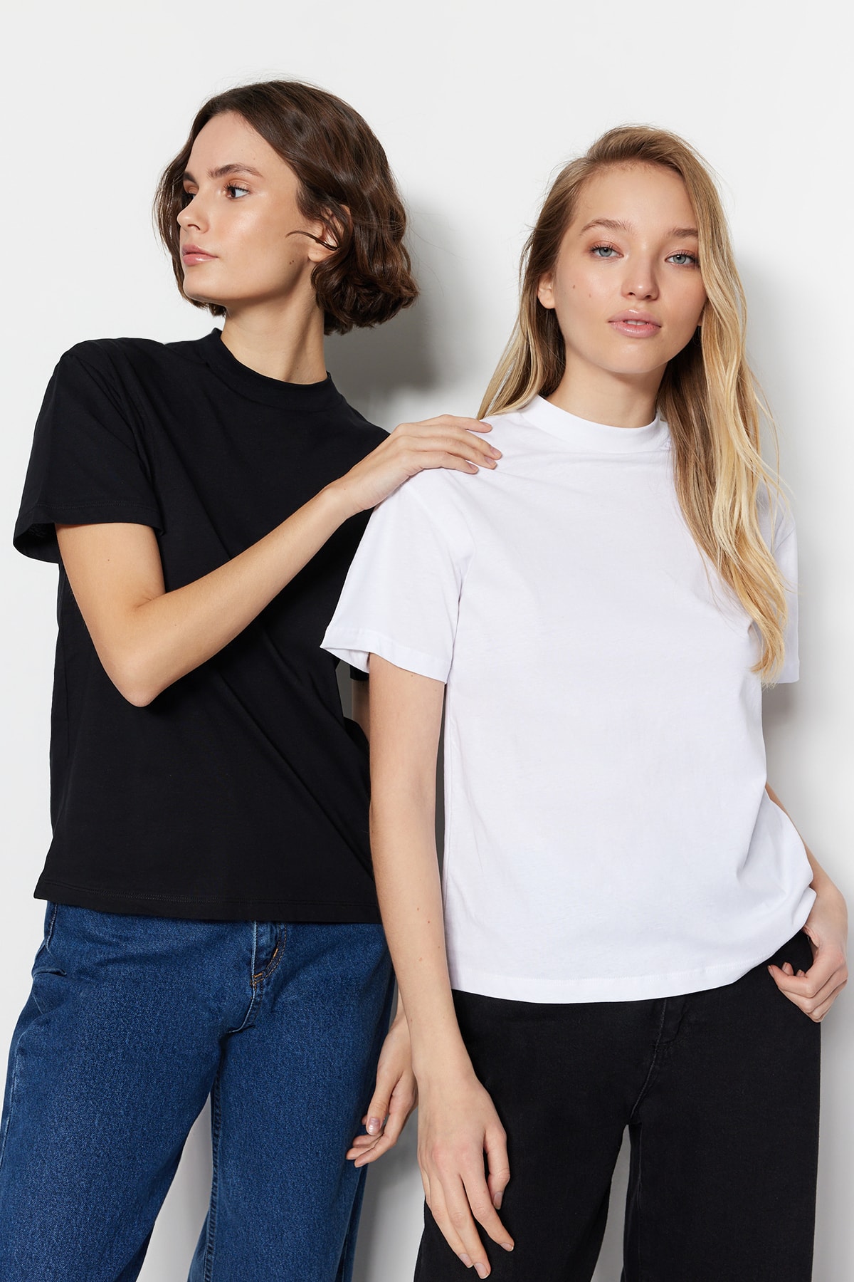 Trendyol Collection White-Black 2-Pack 100% Cotton Basic Stand-Up Collar Knitted T-Shirt TWOSS20TS1500
