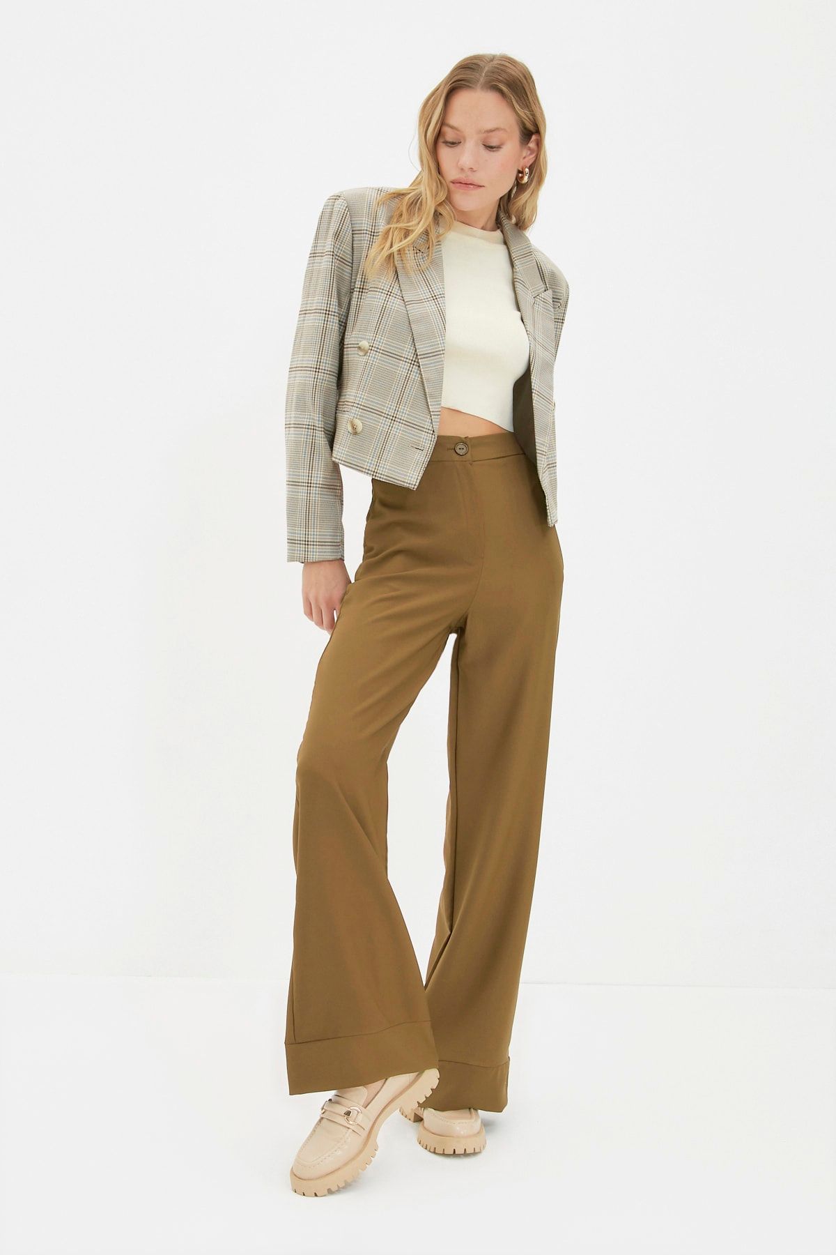 Missguided, Jeans, Khaki High Rise Crop Leg Carrot Jeans