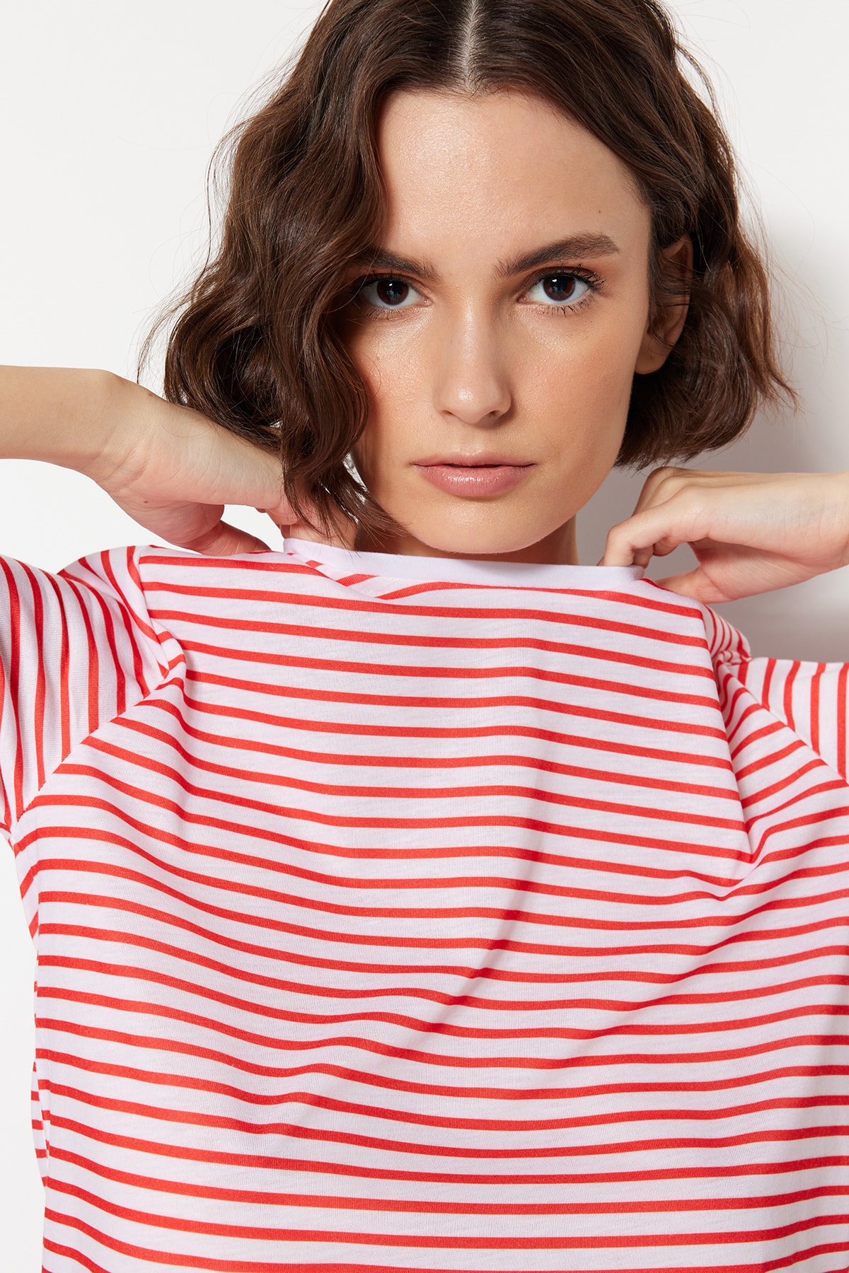 Trendyolmilla  Kırmızı-Kırmızı Çizgili 2'li Paket Basic Bisiklet Yaka Örme T-Shirt TWOSS20TS0141 - Görsel 5